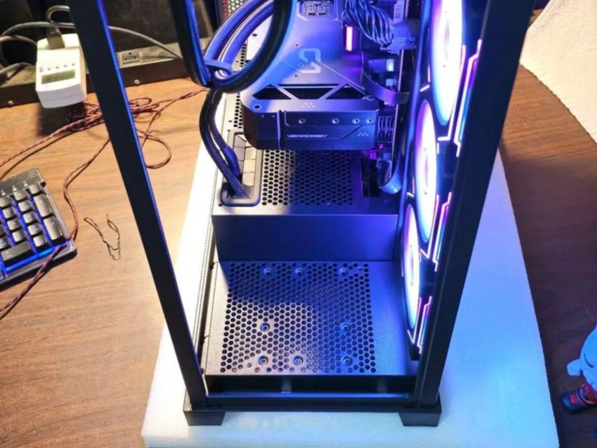 **PROJECT THANOS** - Ryzen 9 7900X3D & RTX 4070 GAMING PC / WORK STATION *BRAND NEW IN BOX* $1799