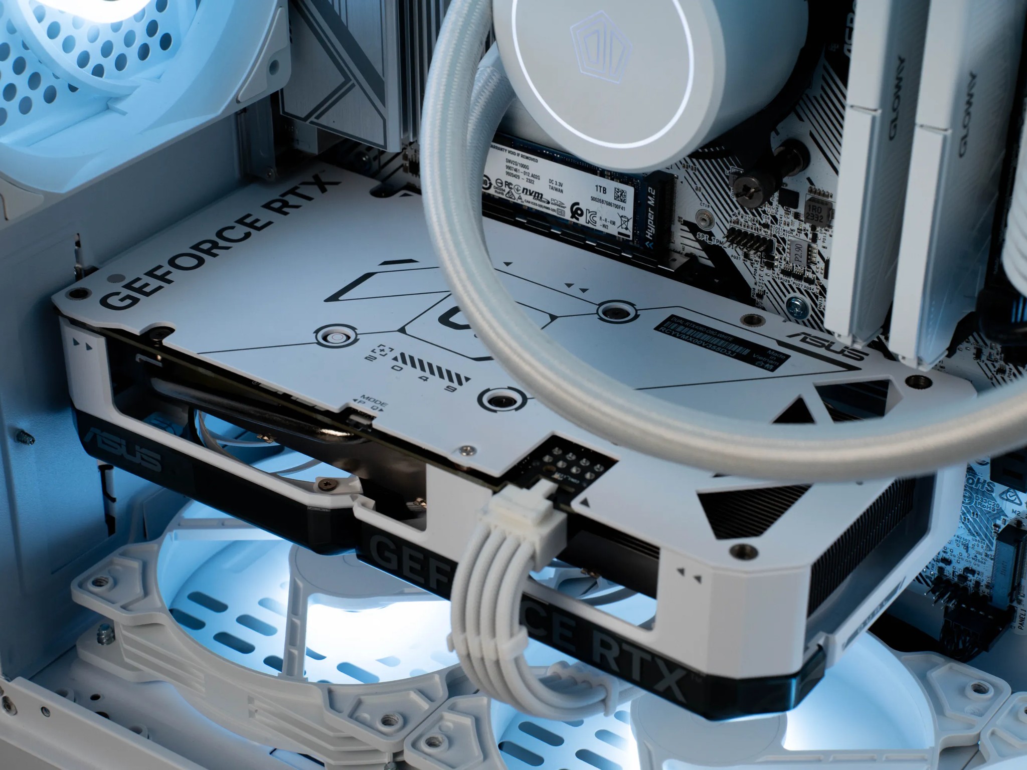 RTX 4060 | Ryzen 5 5600 | 32gb RAM | 1tb SSD