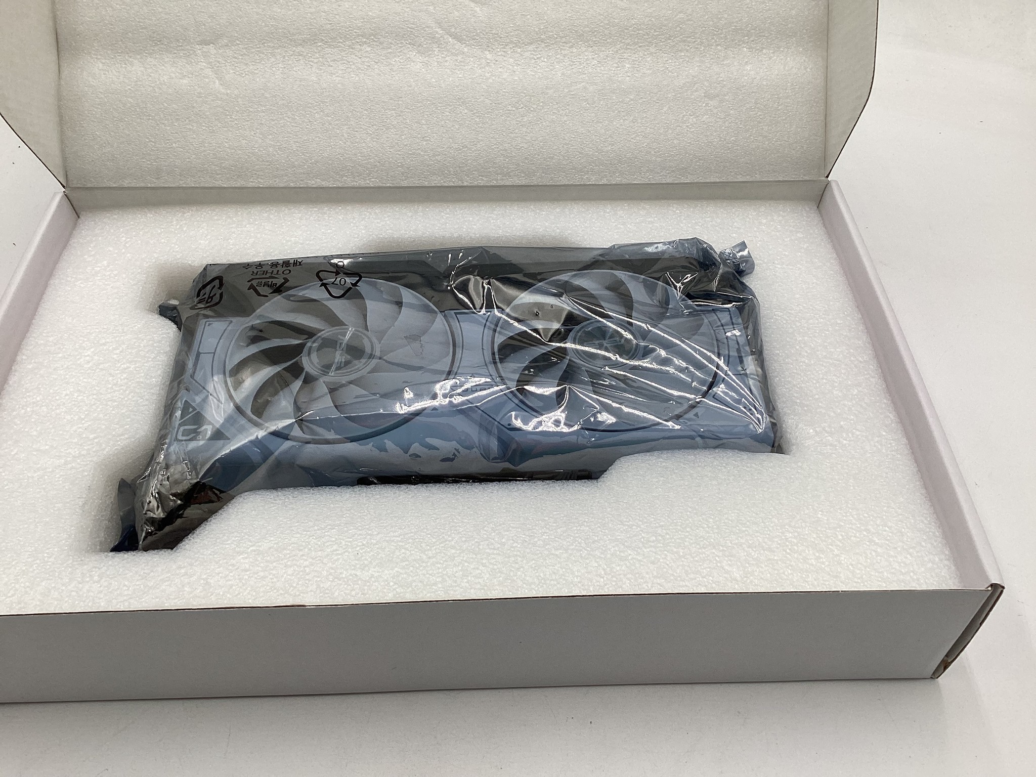 Roll over image to zoom in ASUS Dual GeForce RTX™ 4060 OC White Edition 8GB GDDR6