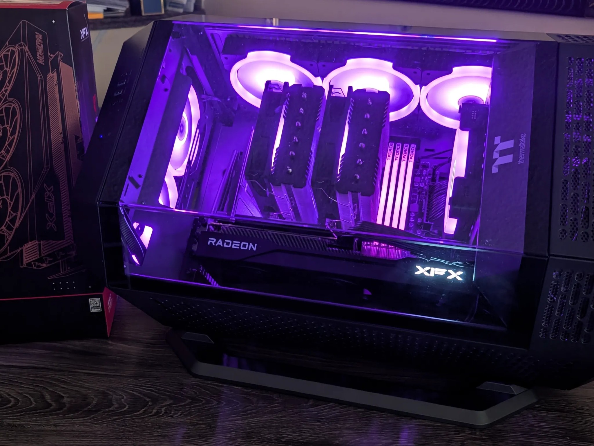🍁Tower 300🍁 9060 XT 16GB + 5700X3D