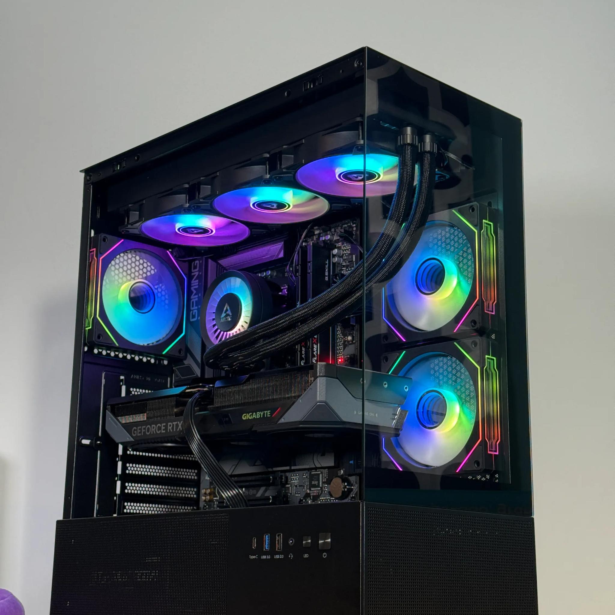 Ryzen 7 7800x3d RTX 5070 Gaming PC