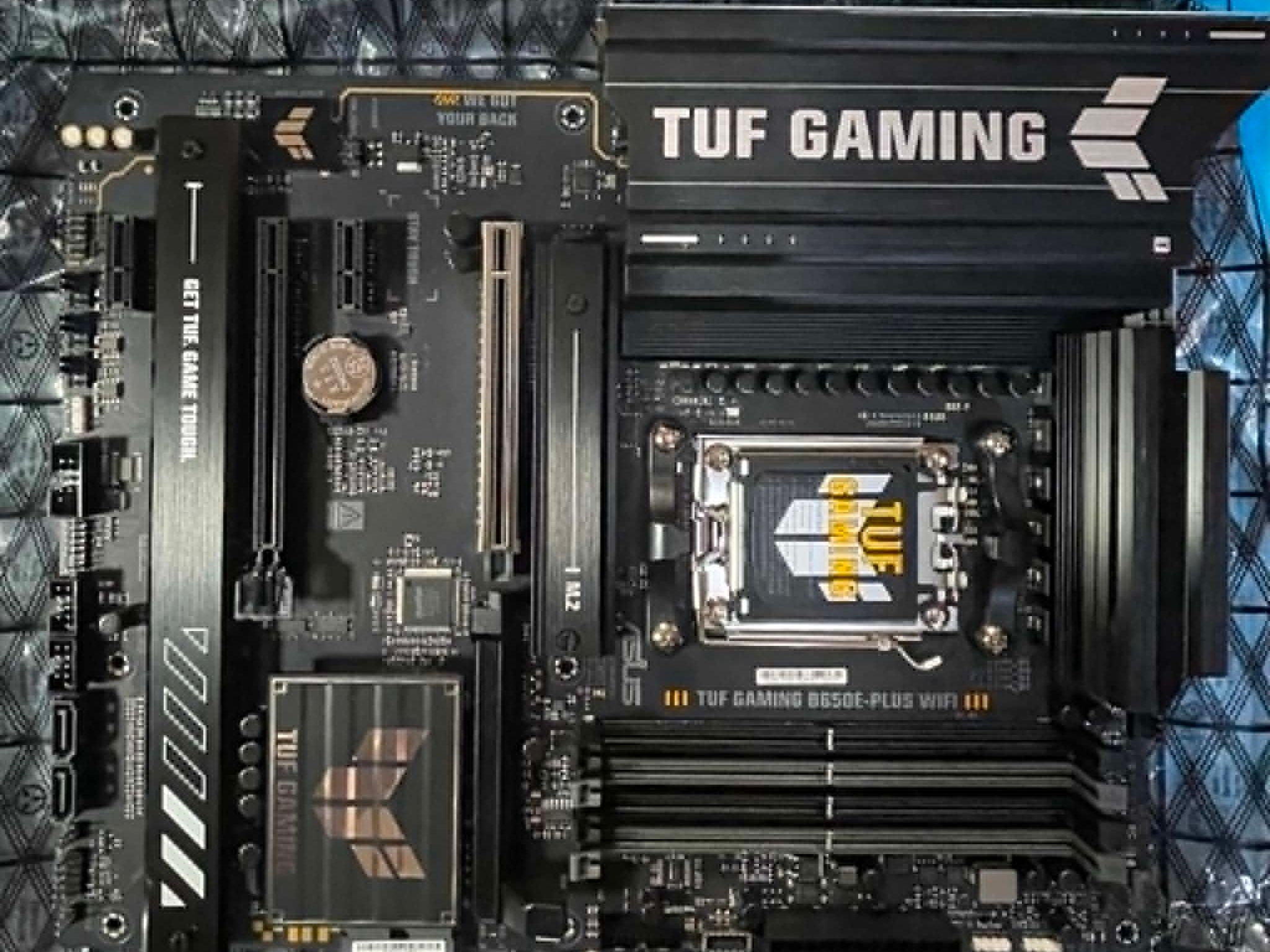 Asus Tuf Gaming B650E-Plus WiFi, Flare X5 32gb Ram (2x16gb), Samsung 980 Pro 2TB Nvme