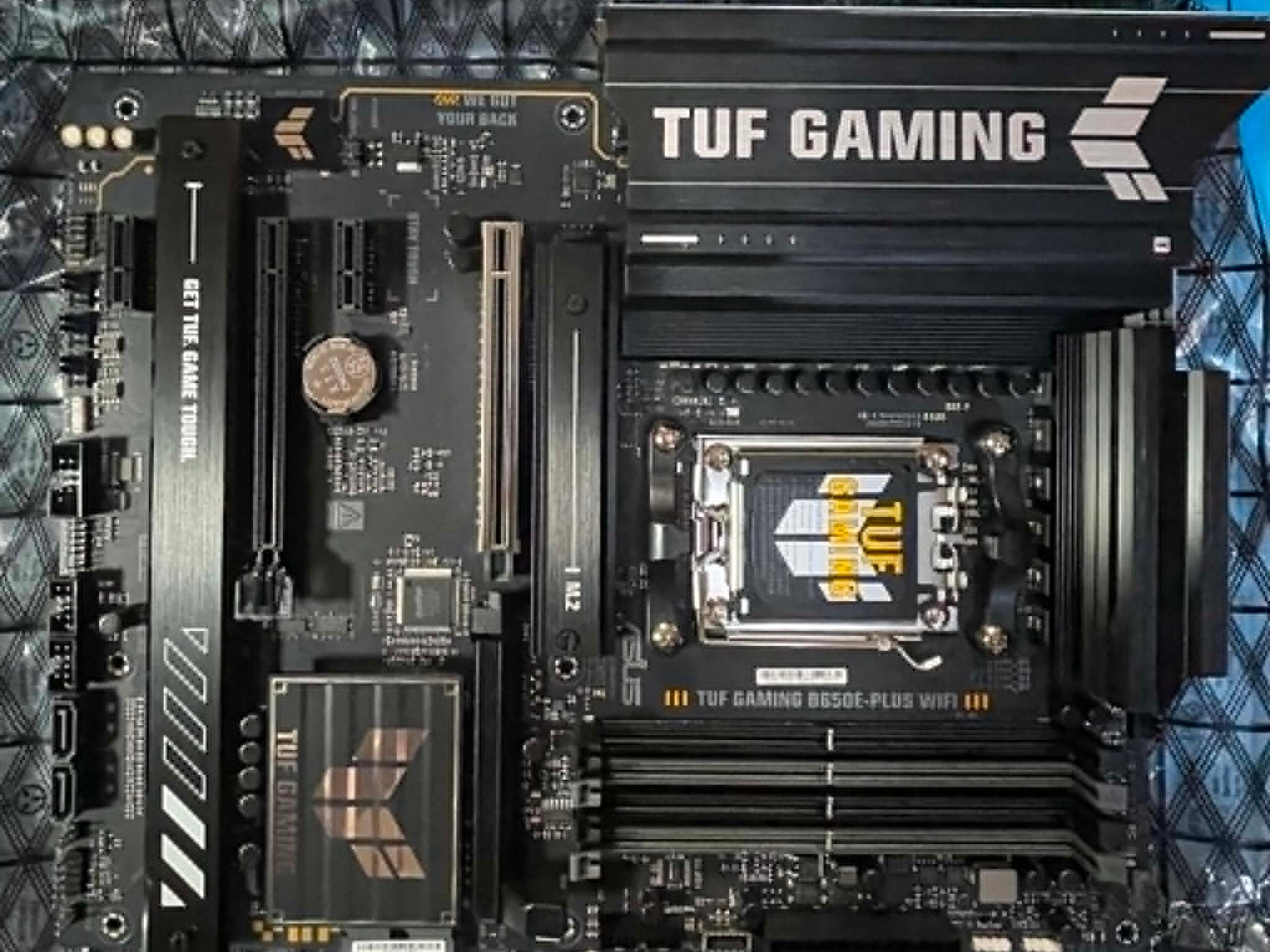 Asus Tuf Gaming B650E-Plus WiFi, Flare X5 32gb Ram (2x16gb), Samsung 980 Pro 2TB Nvme