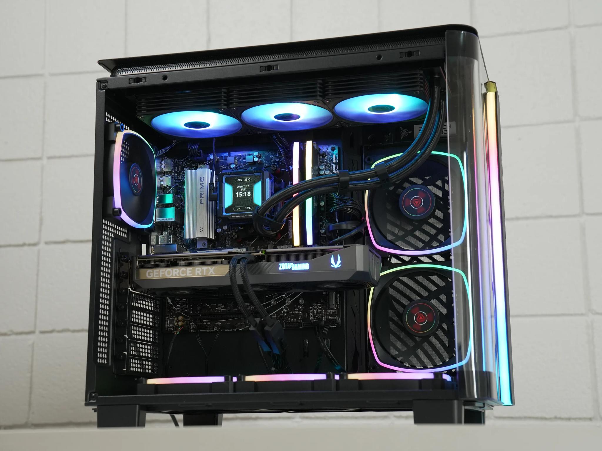 RTX 5070 Gaming PC | RYZEN 7 7700X | 32GB DDR5 | 2TB SSD | WiFi & BT |