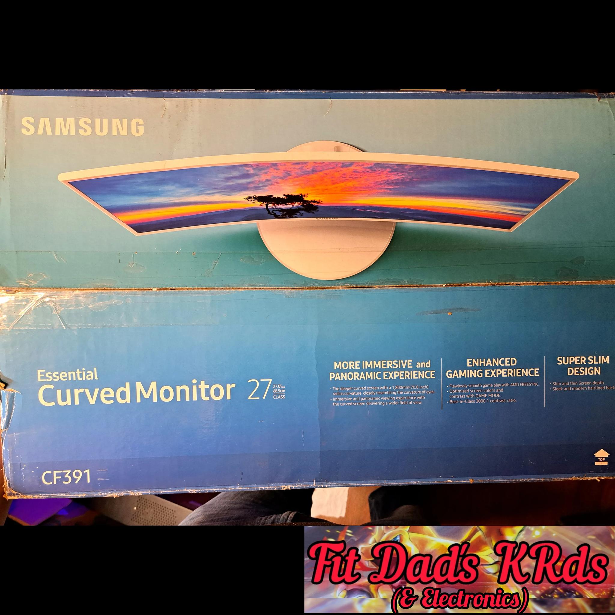 Samsung 27" Essential Curved Gaming Monitor - White