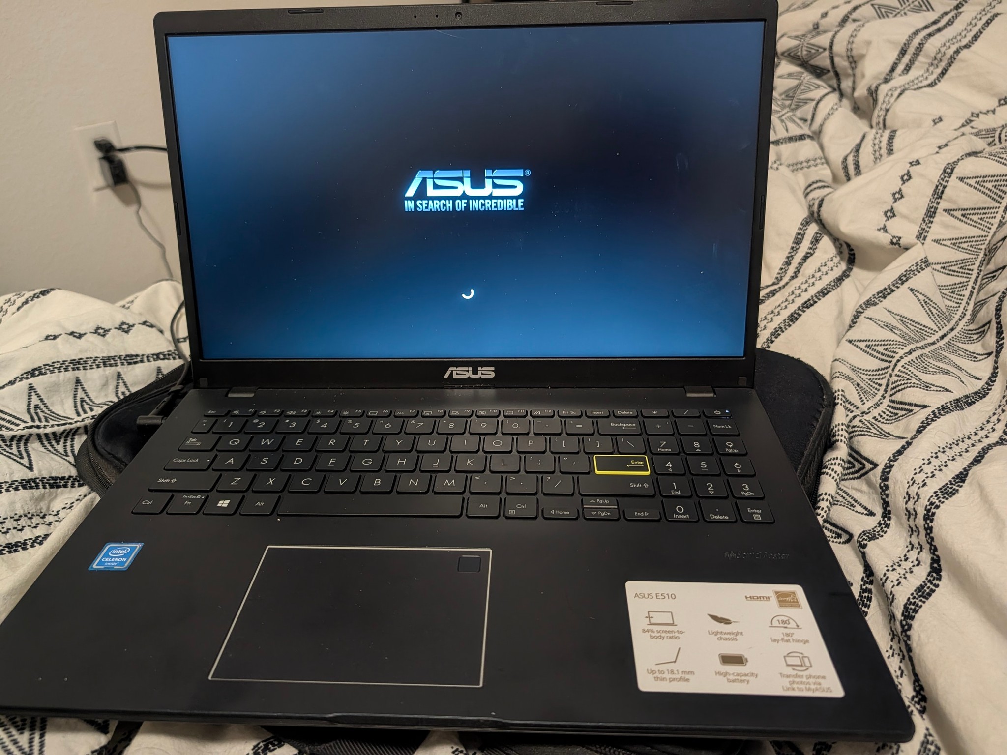 Asus vivobook laptop E510MA