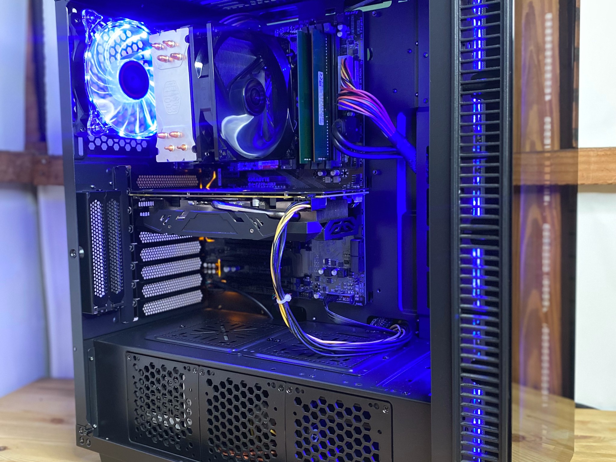 Budget Build: I5-7600k |  PowerColor Red Dragon RX 580 8GB | 16GB DDR4 Samsung