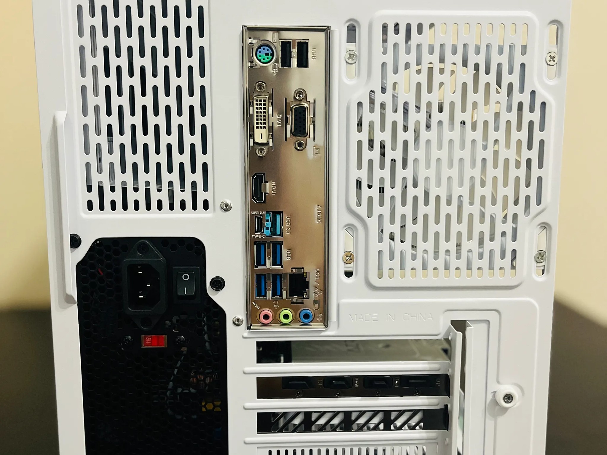 | RTX 4060 | Ryzen 5 5600 X | 16 GB 3200 Mhz | 500 GB Storage | Beautiful ARGB Supercomputer |