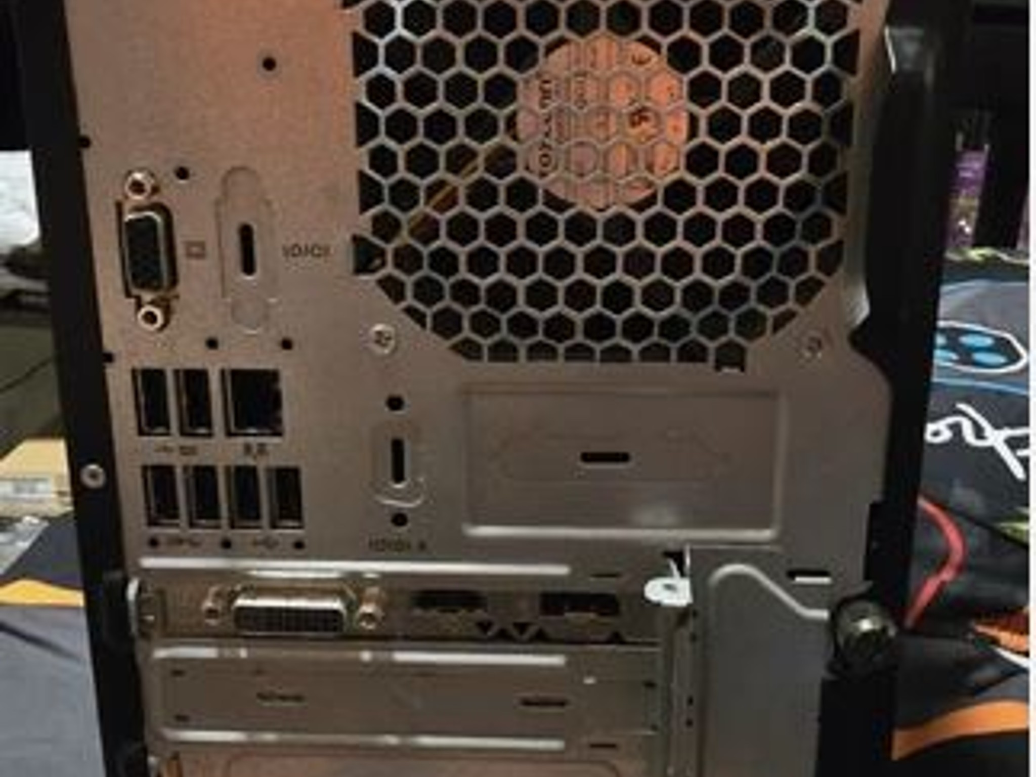 HP 280 G3 MT i3-7100 8GB RAM 500GB HDD Radeon Rx 460 Windows 11 Pro