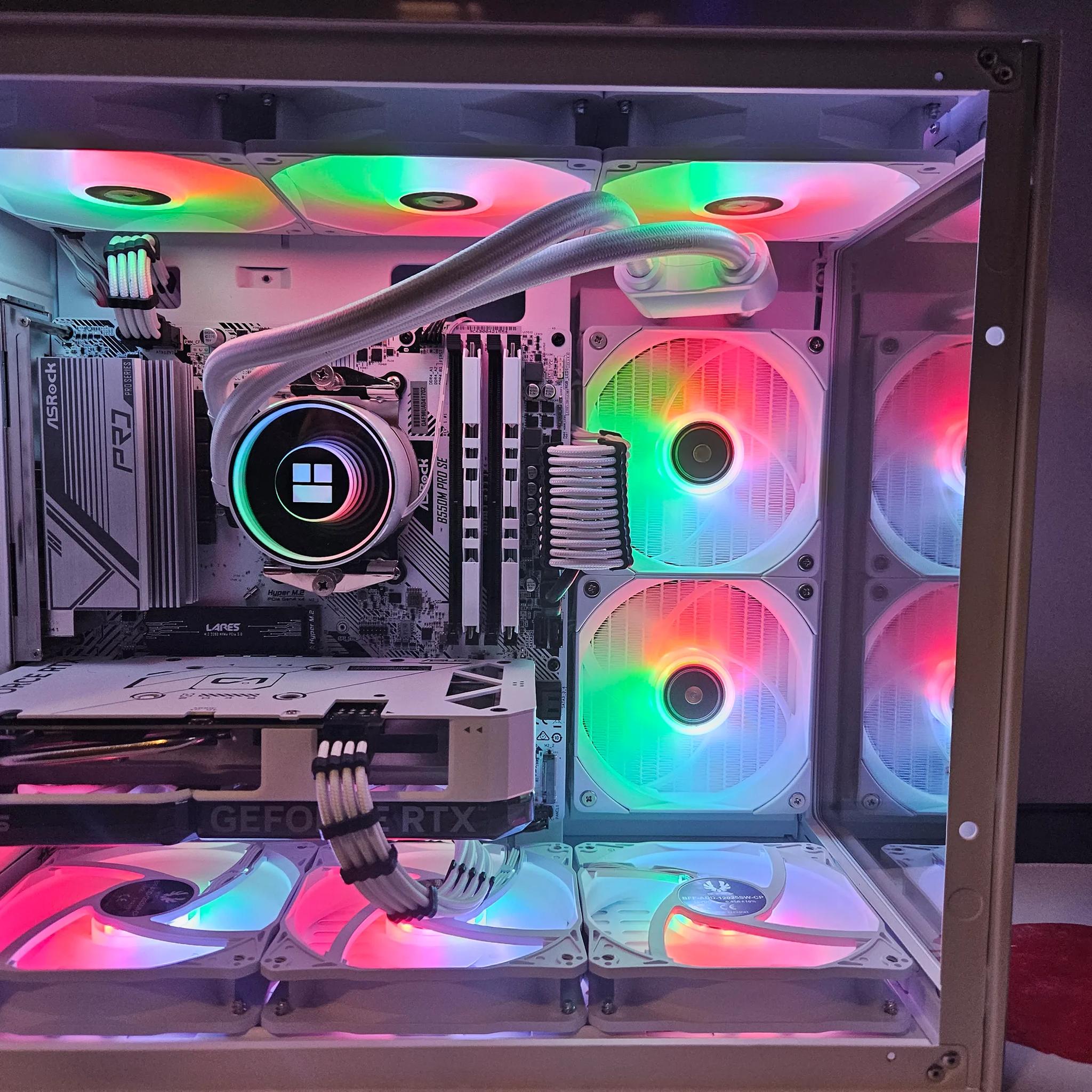 CYBER MONDAY SPECIAL Arctic Beast Ryzen 7 5700X / 32GB / 2TB SSD / RTX 4060