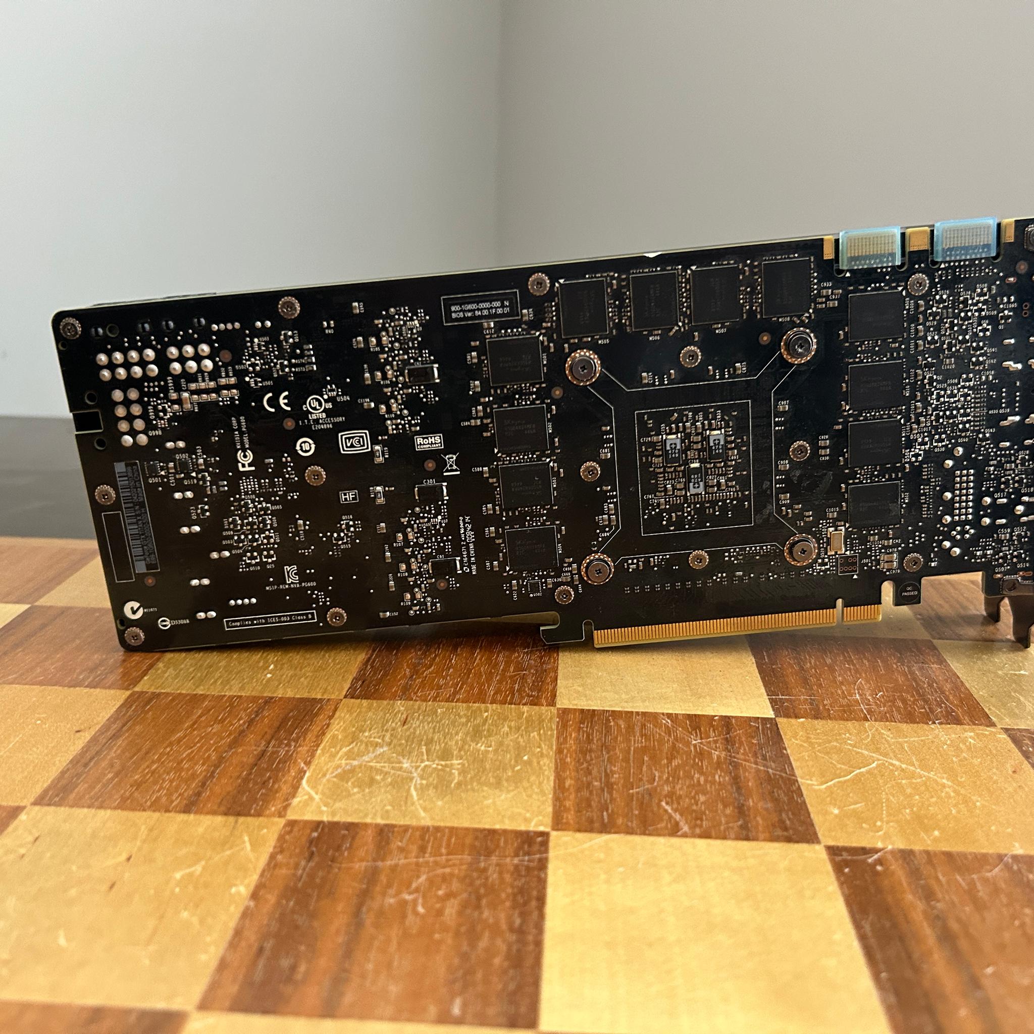 Nvidia GTX Titan X (Maxwell) **Not stock cooler, not a GTX 980**