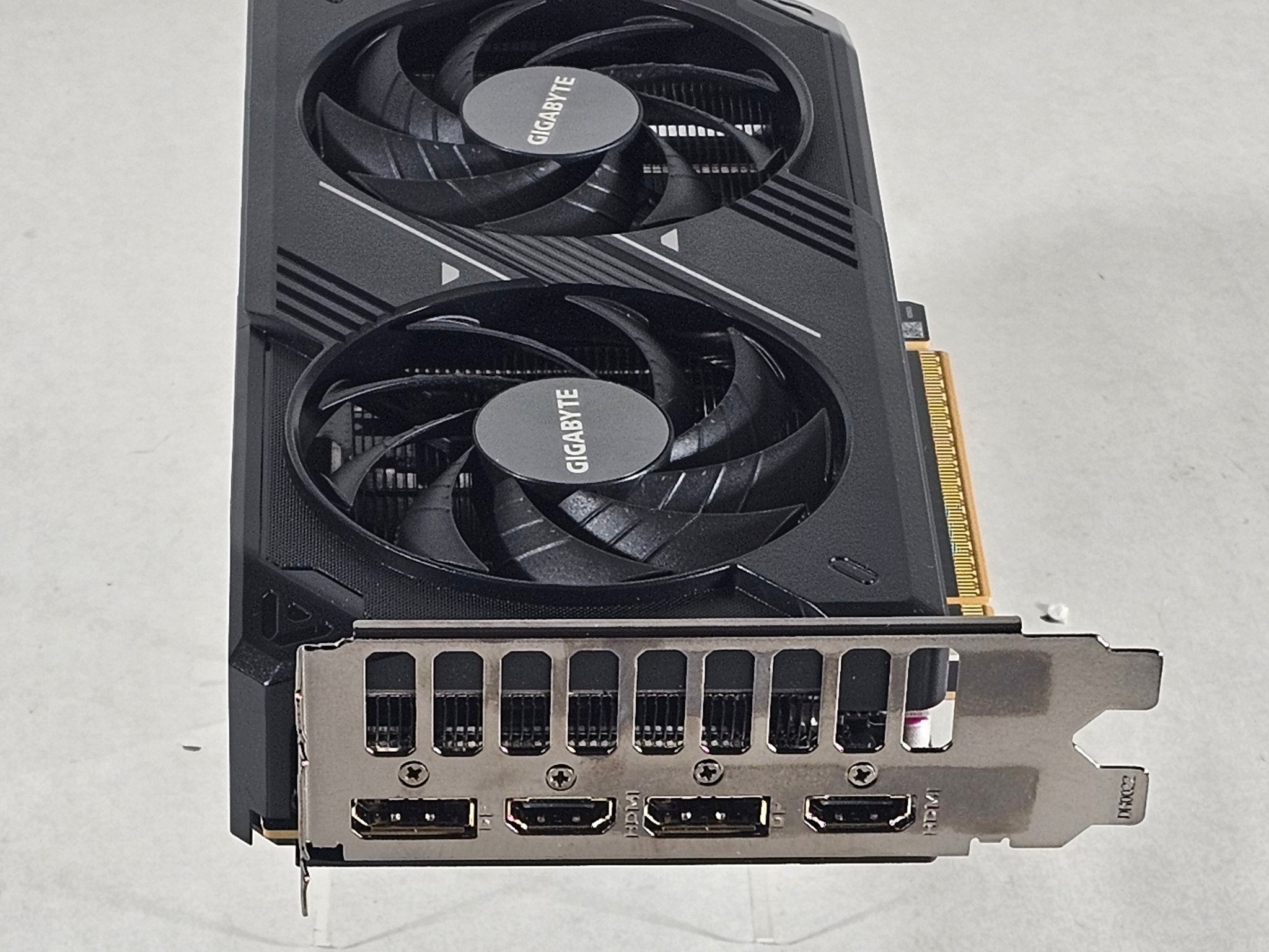 RTX 5050 Gigabyte 8GB