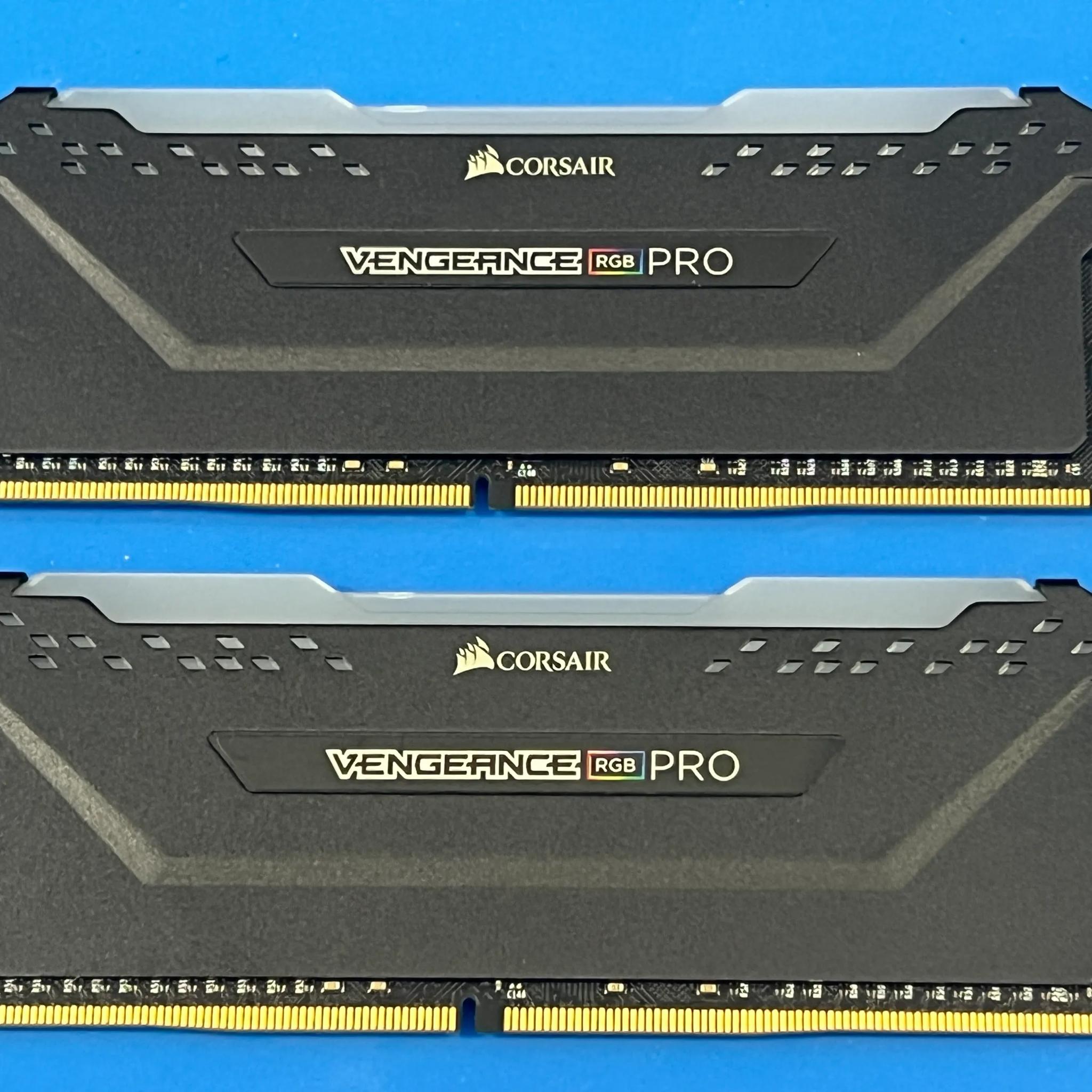 CORSAIR VENGEANCE® RGB PRO 64GB (2 x 32GB) DDR4 DRAM 3200MHz C16 Memory Kit — Black