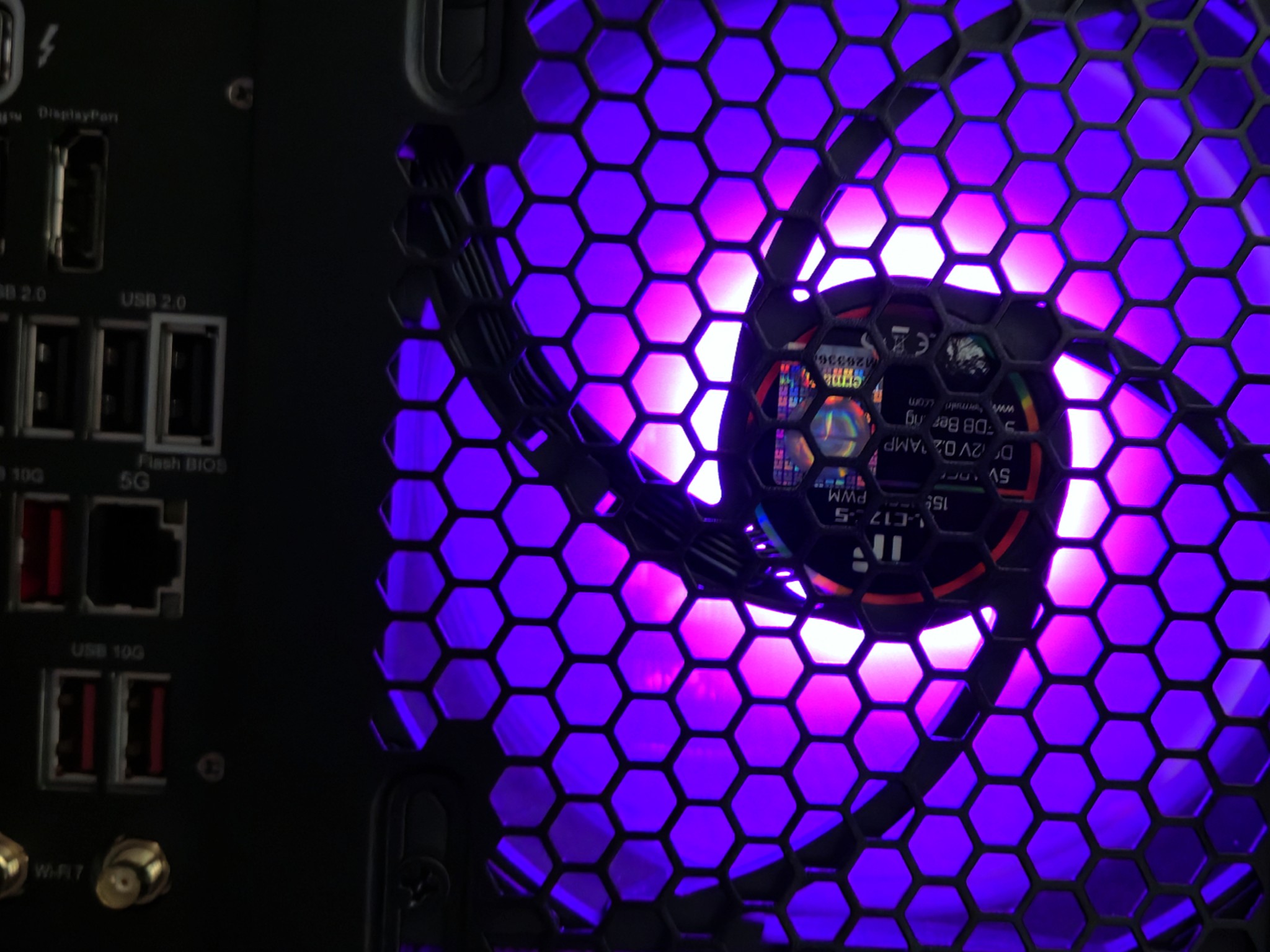 RTX 5070 OC - Core Ultra 7 270K Plus - 32GB DDR5 6000 - 2TB Gen4 NVMe - Custom