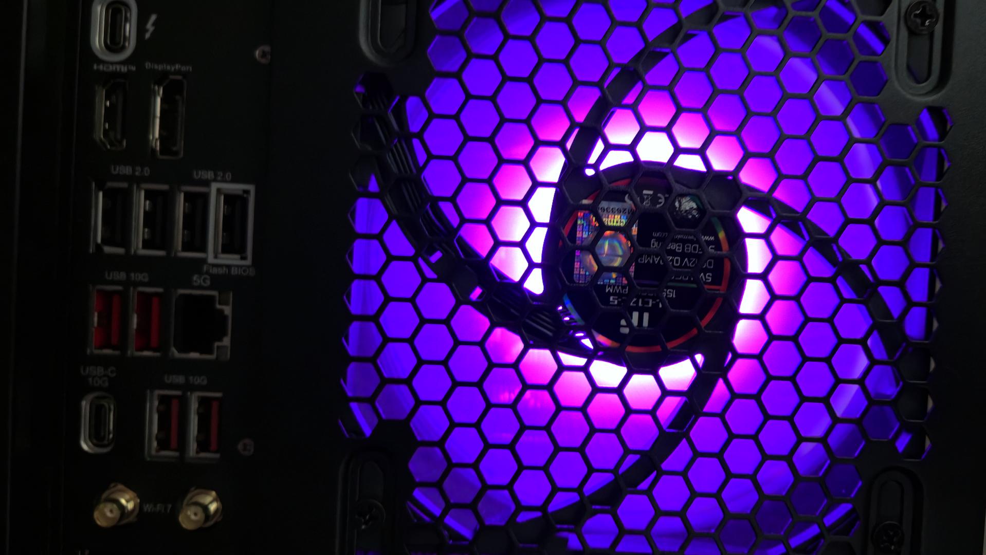 RTX 5070 OC - Core Ultra 7 270K Plus - 32GB DDR5 6000 - 2TB Gen4 NVMe - Custom