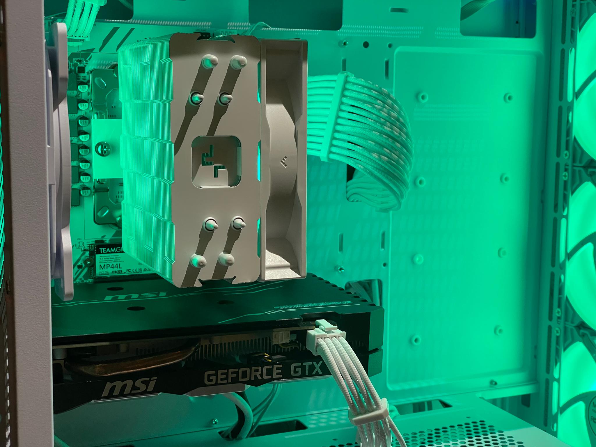 🔥White Value Gaming PC - GTX 1660 SUPER | Ryzen 5 | 16GB RAM | 1TB SSD | RGB 🔥