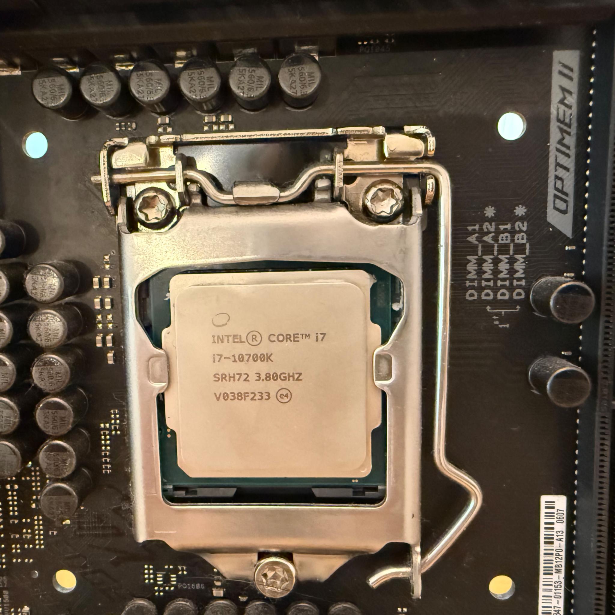 i7-10700k+ Rog Strix Z490E