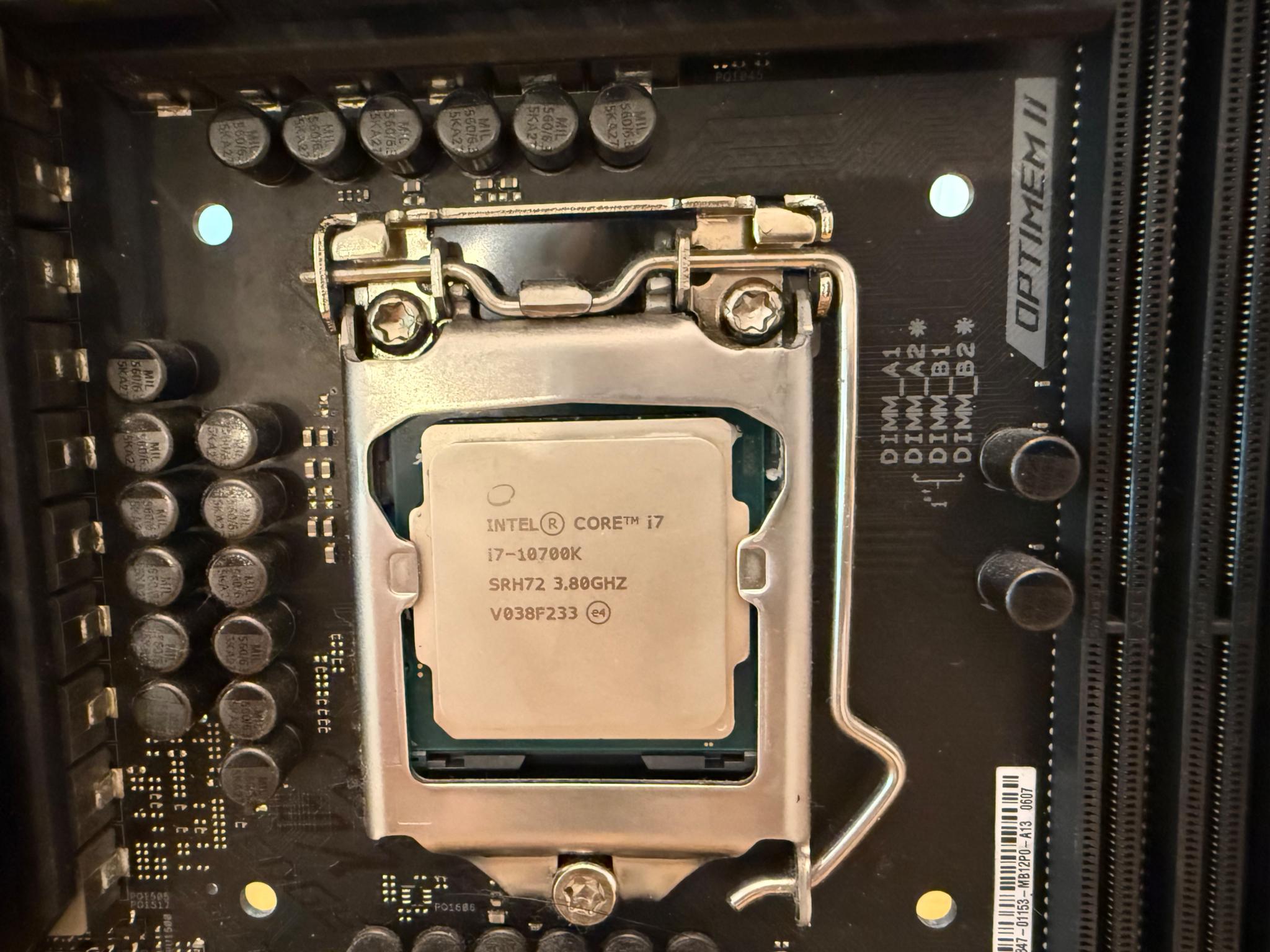 i7-10700k+ Rog Strix Z490E