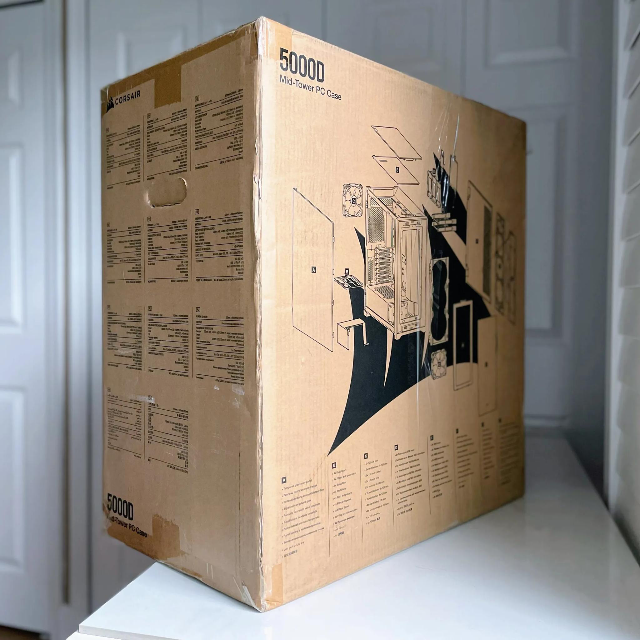 BNIB Corsair 5000D Tempered Glass Mid-Tower ATX PC Case - White