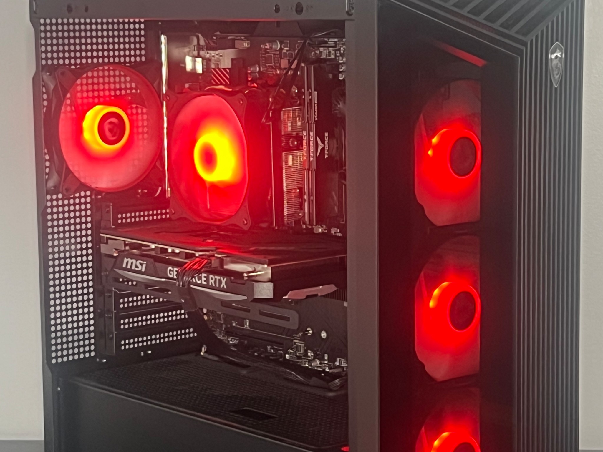 Shield • 4070 Super • Ryzen 7 7700 • 1TB Storage