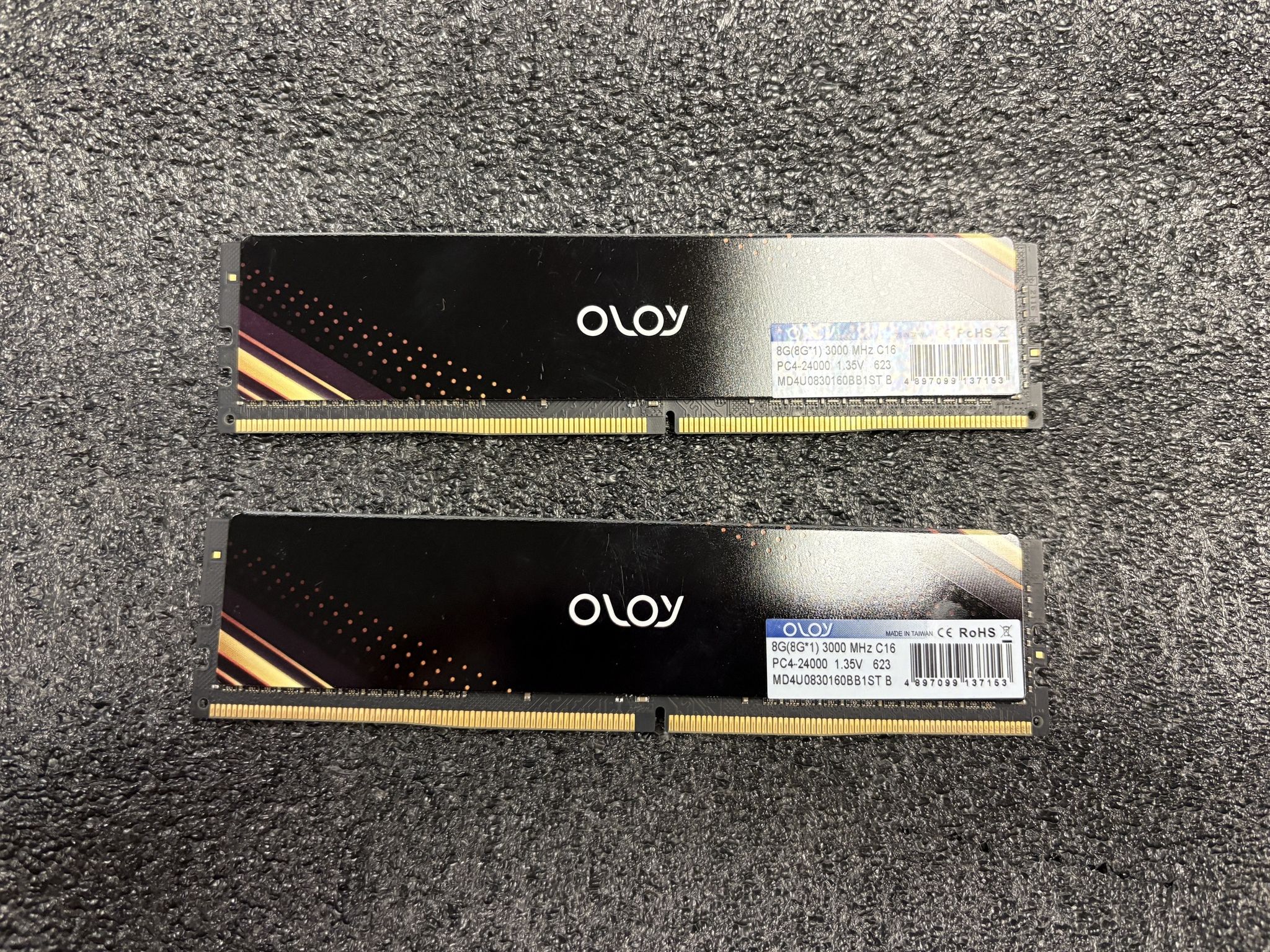 OLOy 16GB (2x8GB) DDR4 3000MHz ND4U0830160BB1ST - Desktop Memory