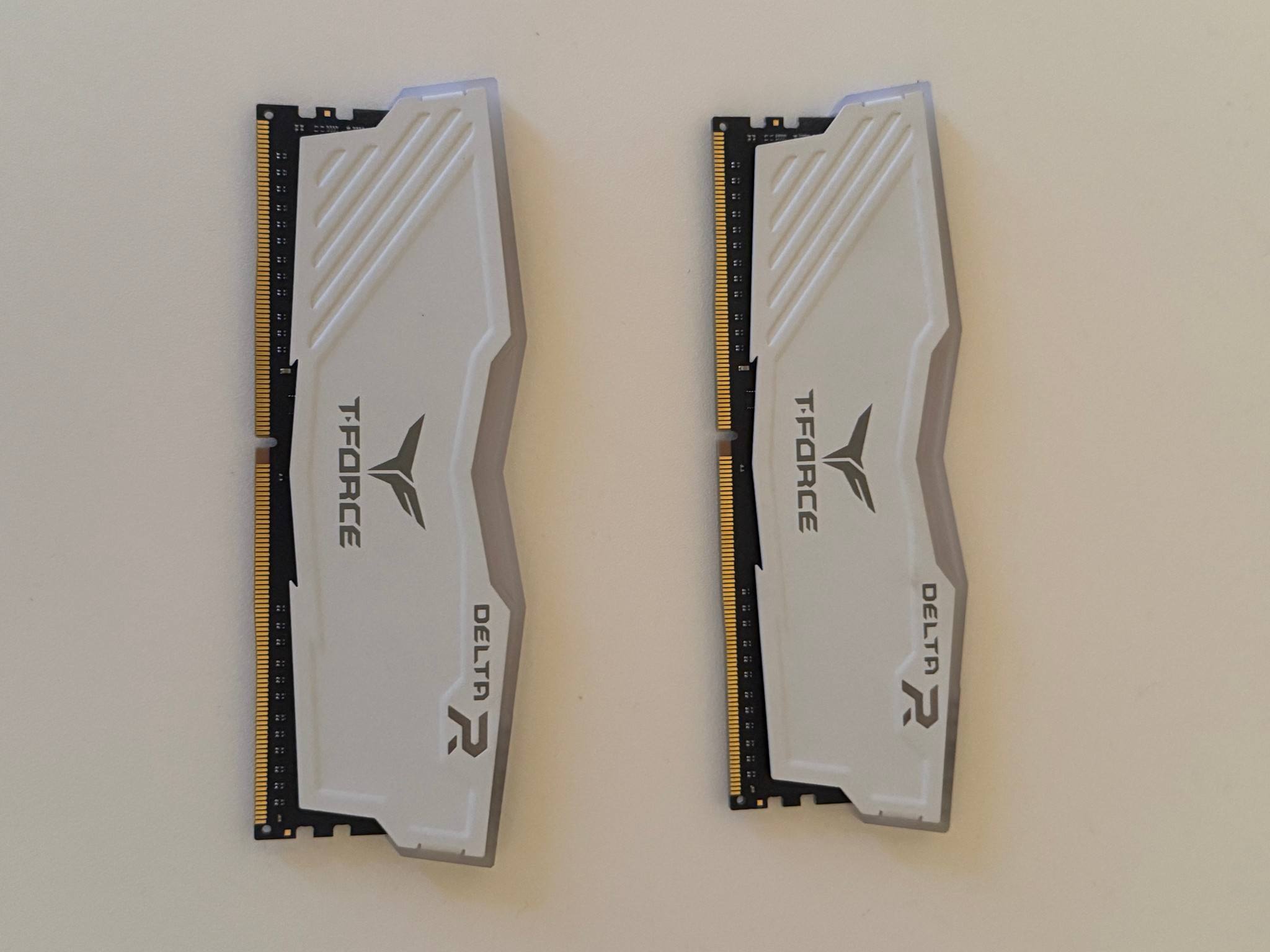 TeamGroup T-Force Delta R RGB 16GB 3200Mhz (2x8GB)