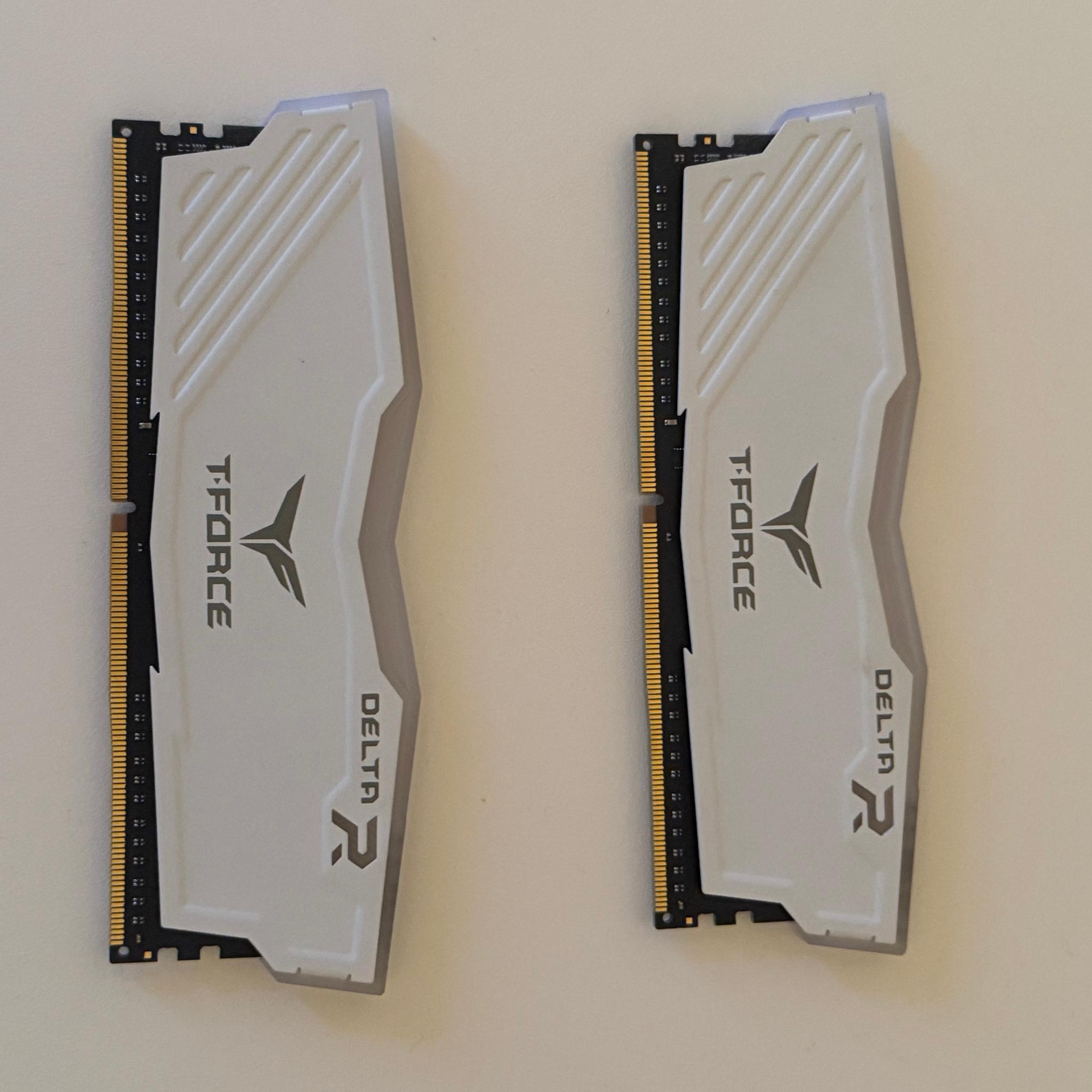 TeamGroup T-Force Delta R RGB 16GB 3200Mhz (2x8GB)
