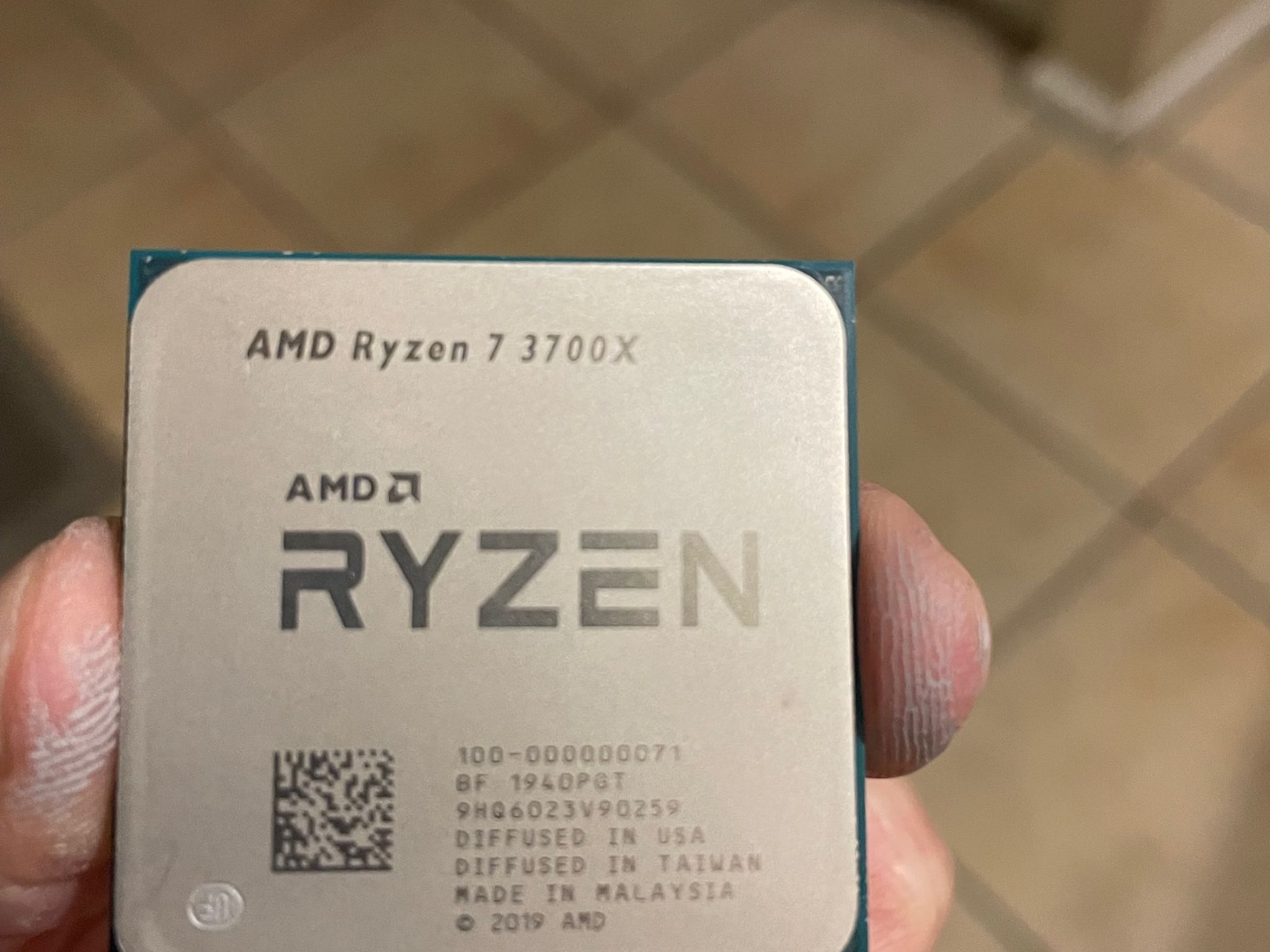 For sale a used Ryzen 7 3700x. In good condition.