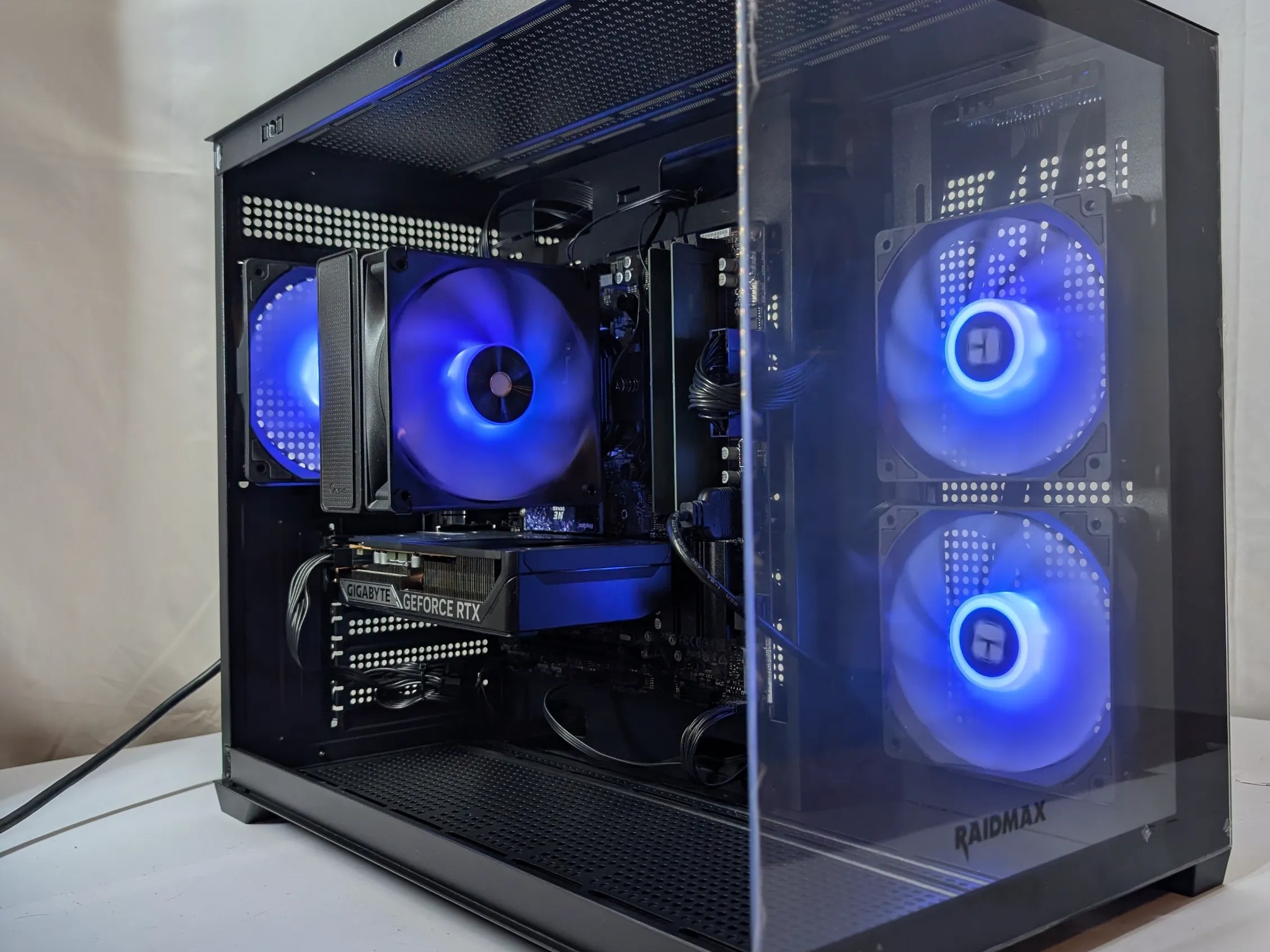 AM5 BEAST | RTX 5060 | RYZEN 5 7600X | 16GB DDR5 | 500GB NVME