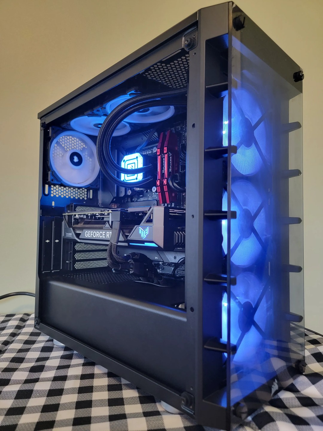 Clear and Present |i7 12700K |RTX 4070 Ti OC 12G |1TB SSD | MSI