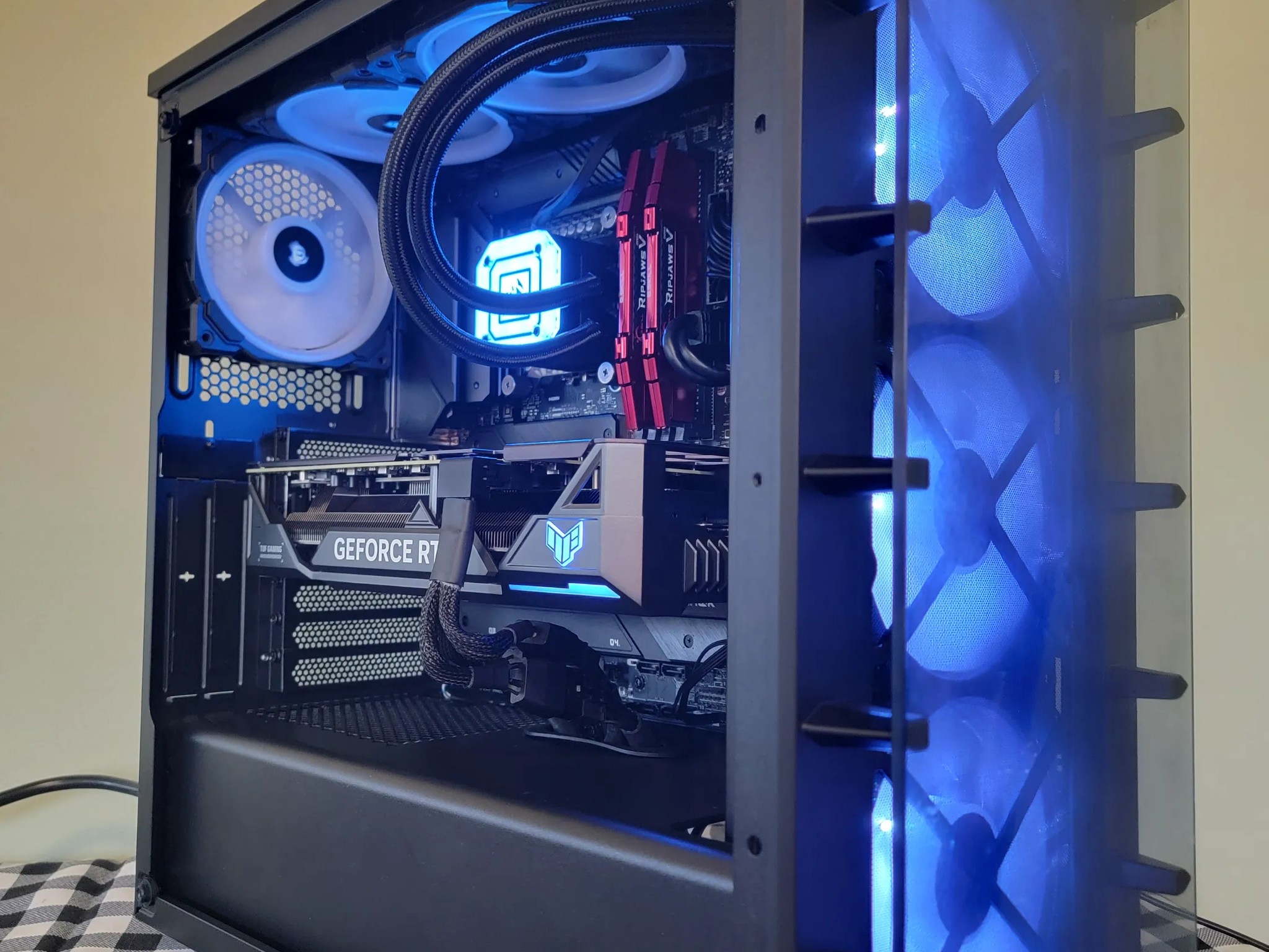 Clear and Present |i7 12700K |RTX 4070 Ti OC 12G |1TB SSD | MSI Z690