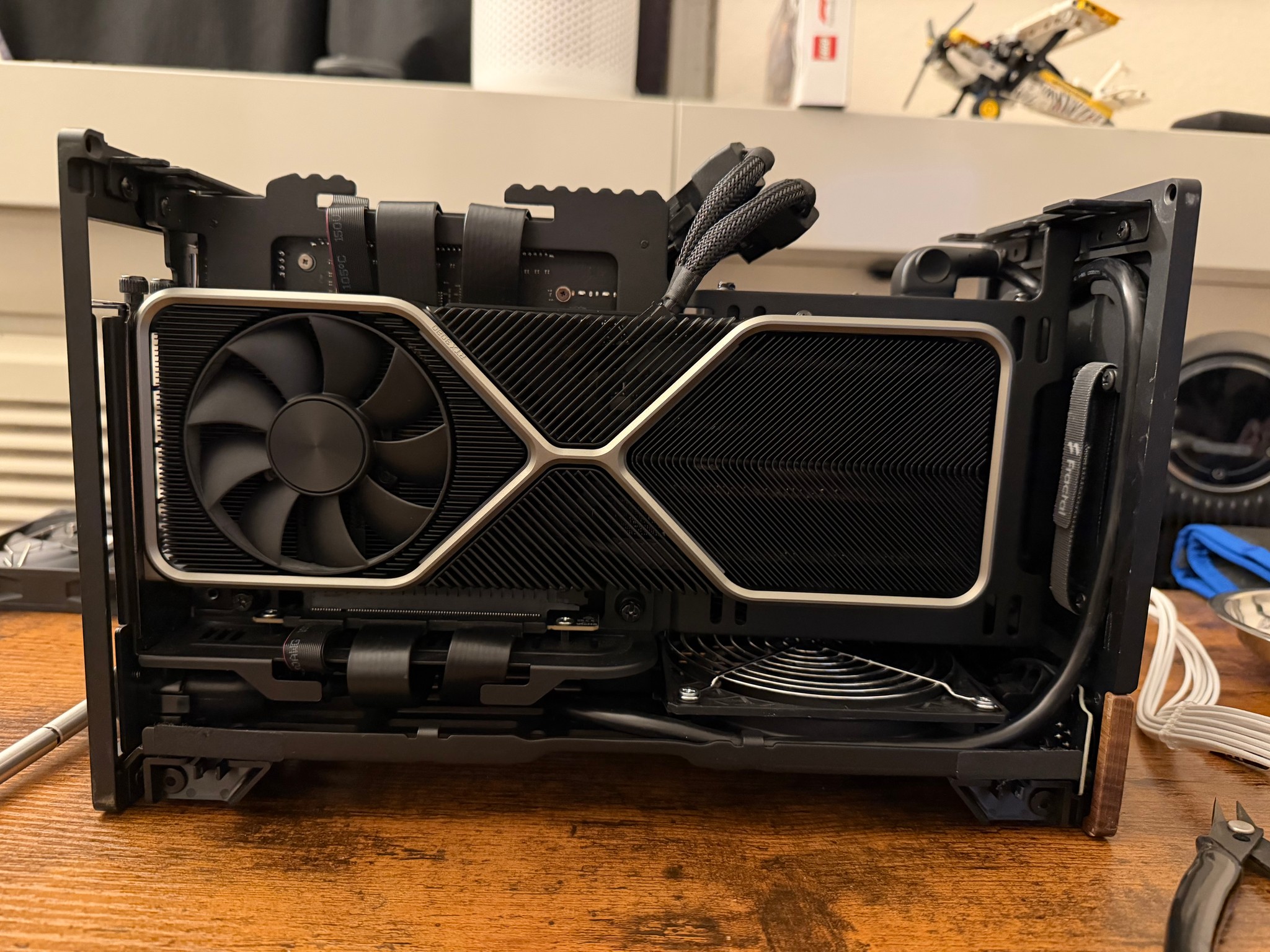 SFF Fractal Terra build - AMD Ryzen 5 7600 + RTX 3080 + 32GB DDR5 + 1TB M.2
