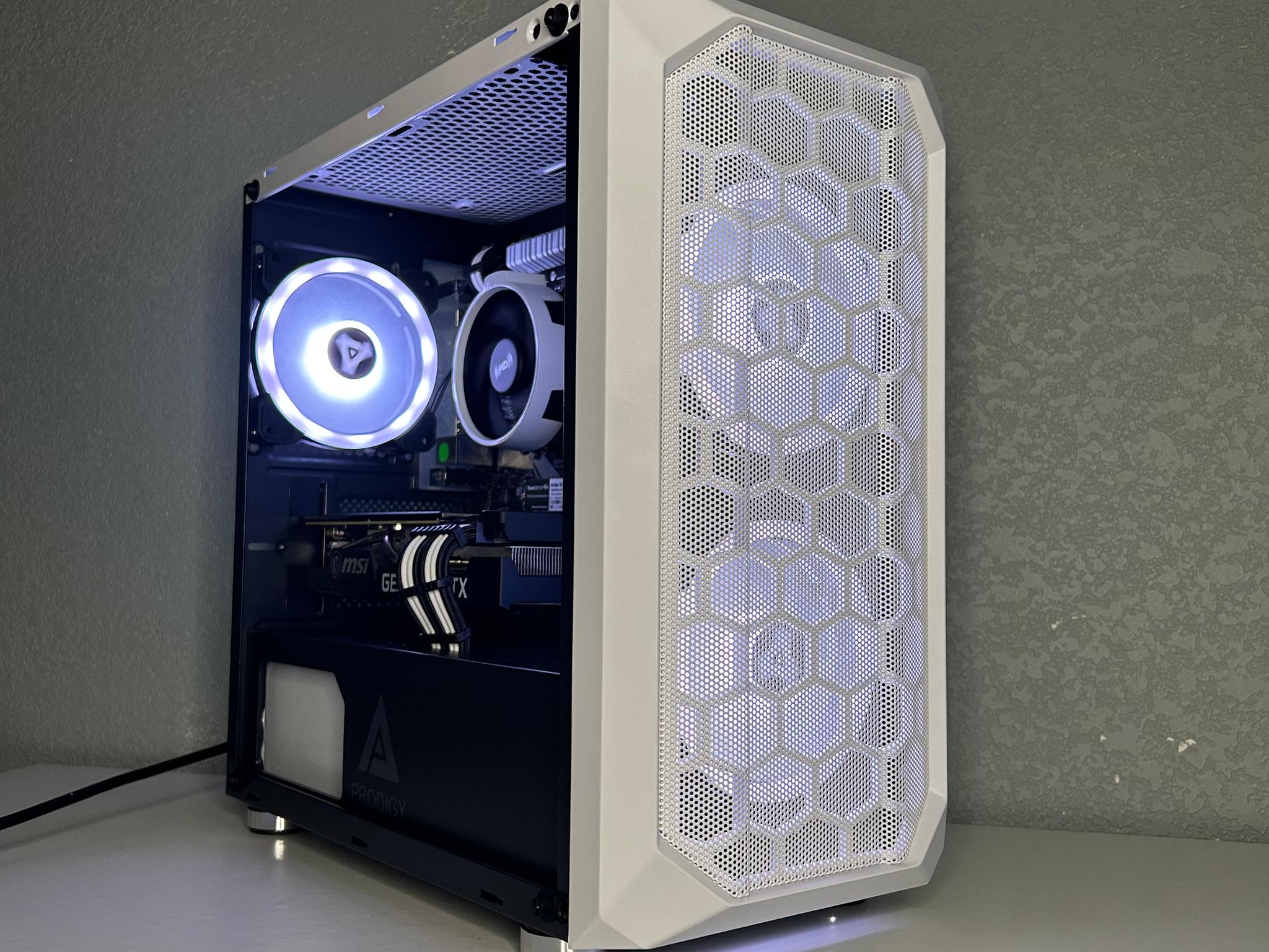 ⚫️⚪️⚫️ | MSI RTX 3060 Ti | Ryzen 5 5600 | Neo Forza 16GB 3600Mhz | 1TB NVME