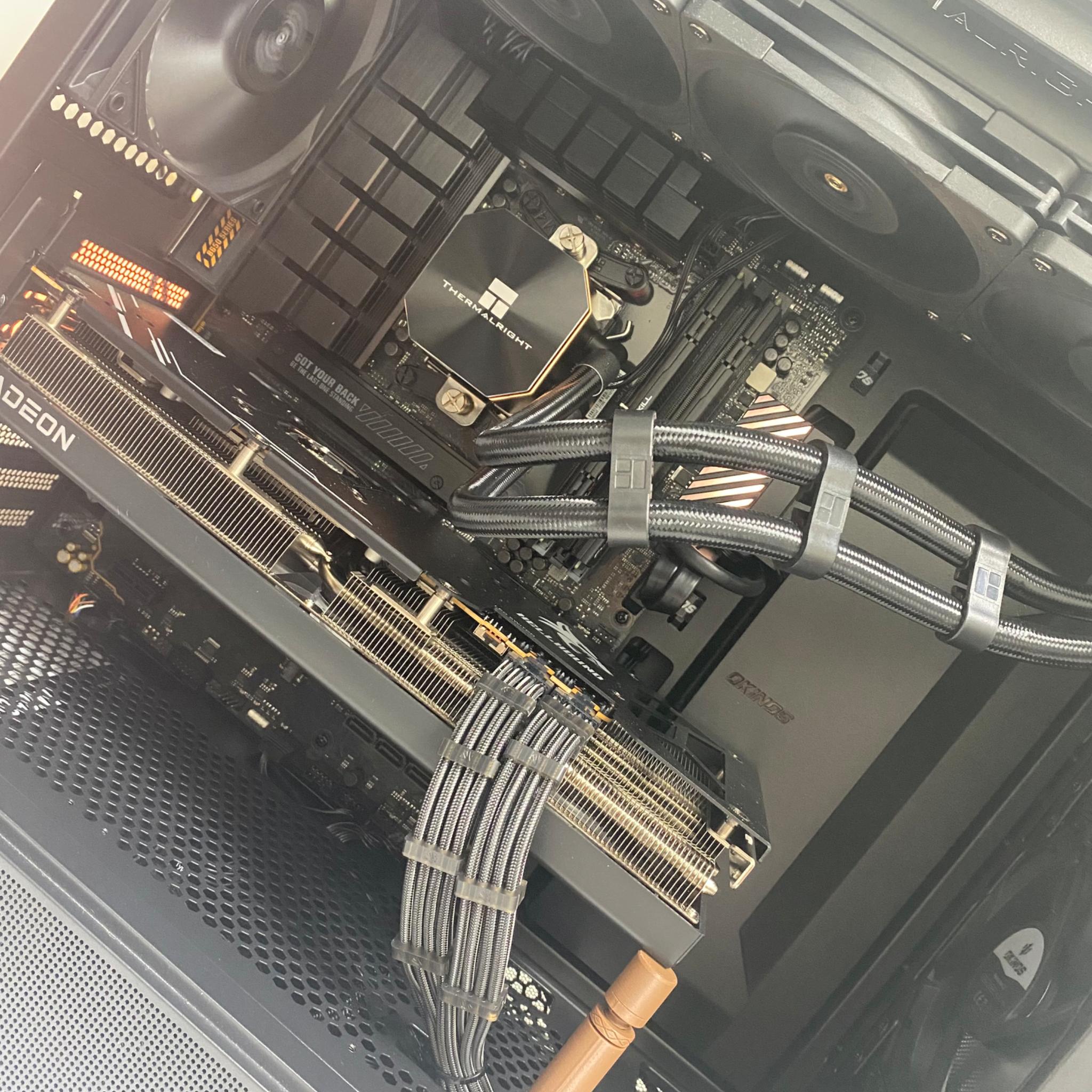 Excellent PC - Ryzen 7 7800X3D - RX7800XT - 32GB - 2TB 🌳"Shadow Timber Beast"