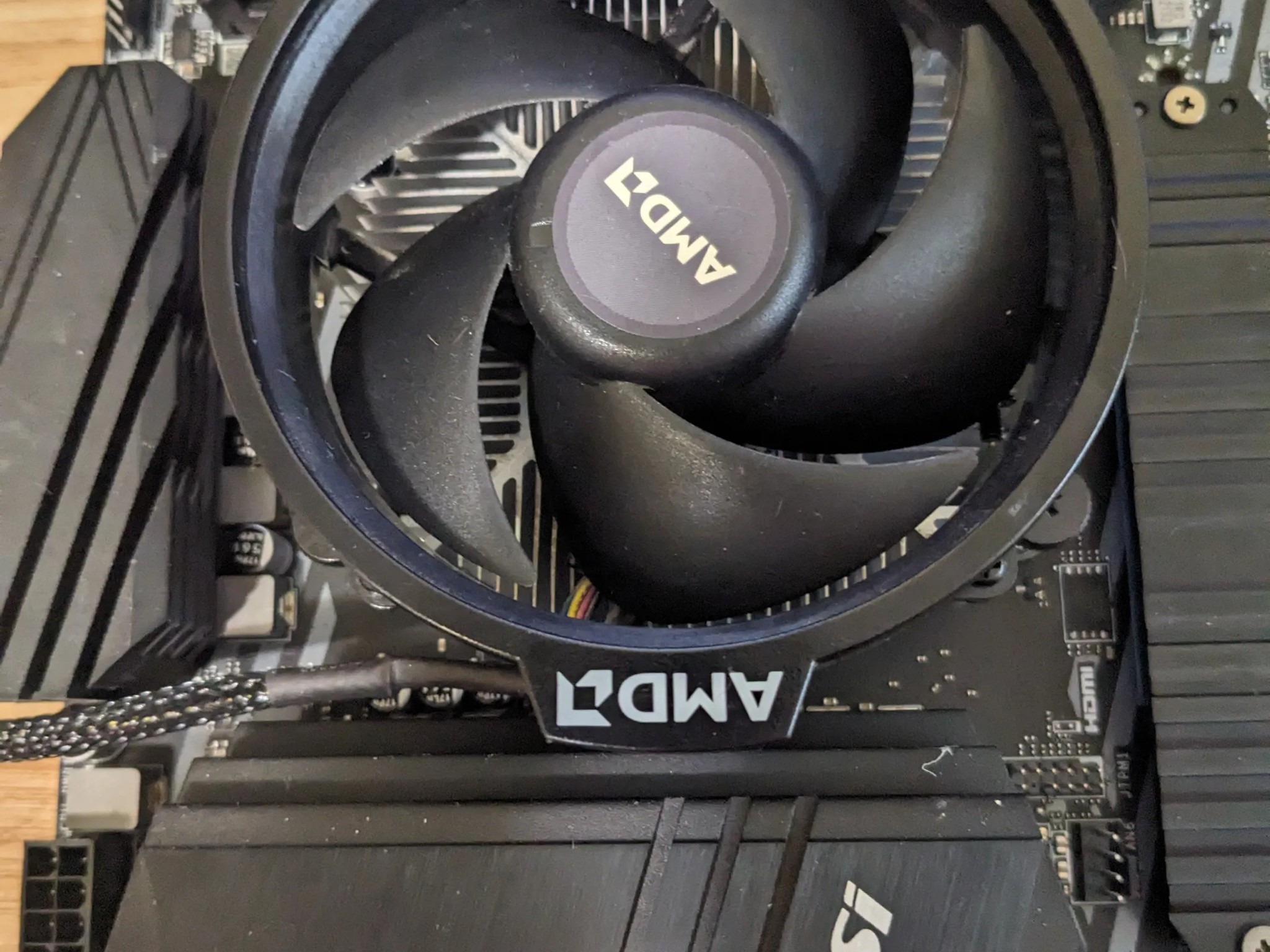 B550 A-Pro |Ryzen 5 5600g| 16gb 3200| 1tb Ssd |