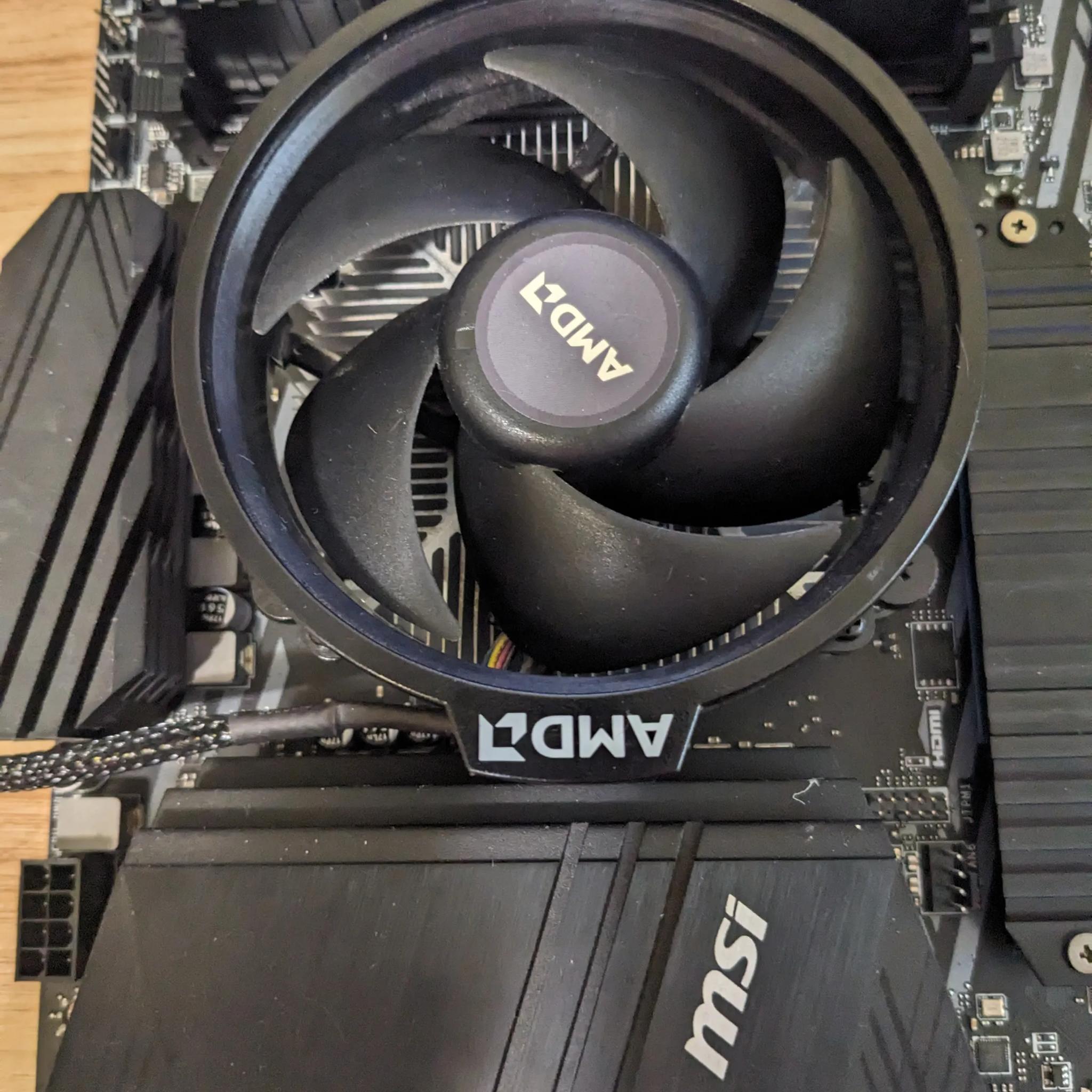 B550 A-Pro |Ryzen 5 5600g| 16gb 3200| 1tb Ssd |