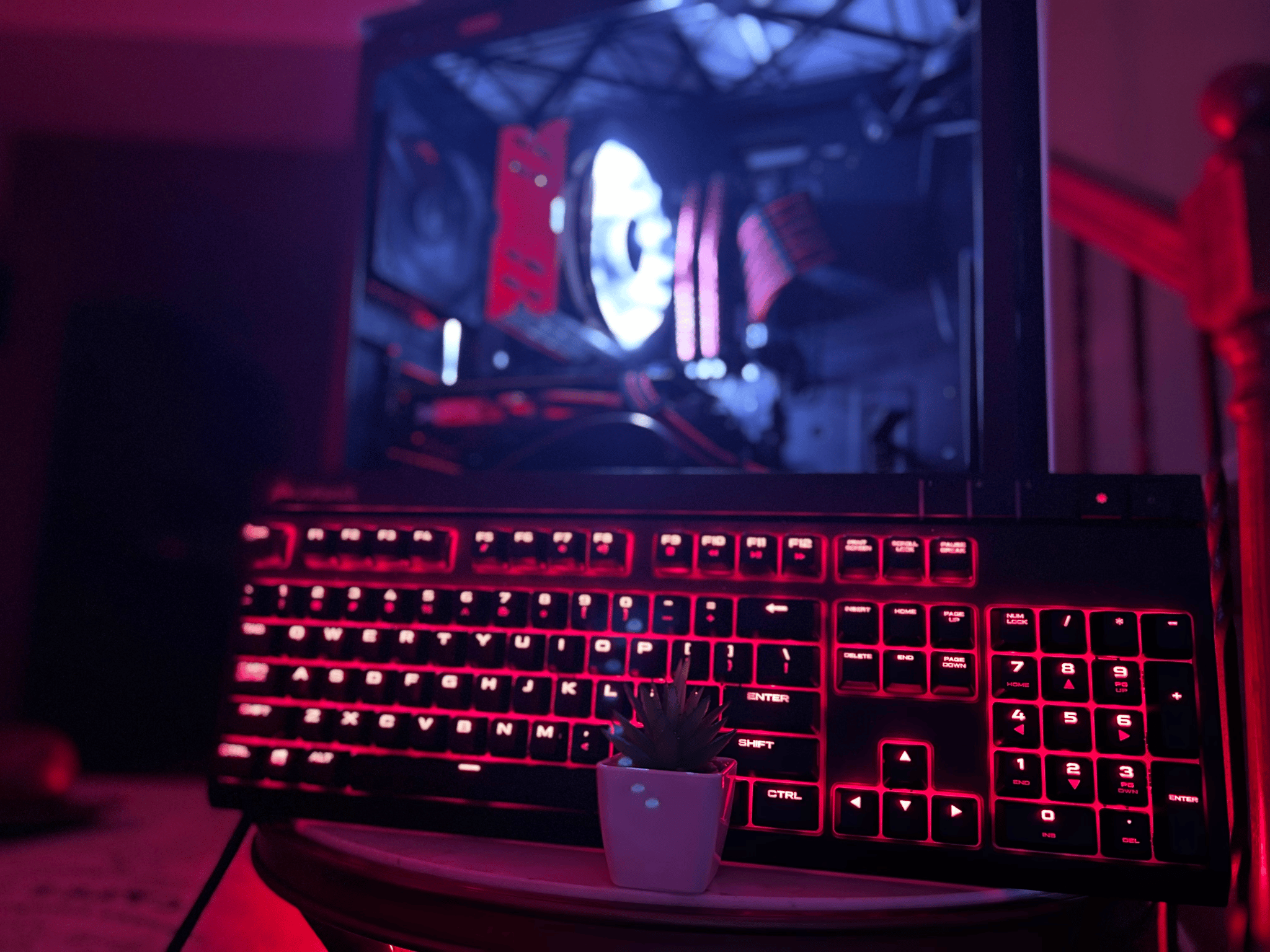 Handsome Rouge || Core i5-6400/RX 570 + Modded Keyboard Bundle