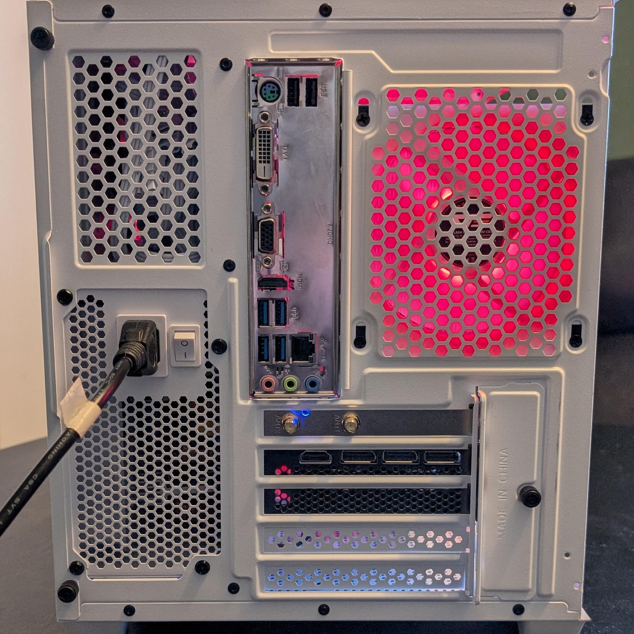Ryzen 5 3600 | RTX 3060 Ti - White Fish Tank Gaming PC