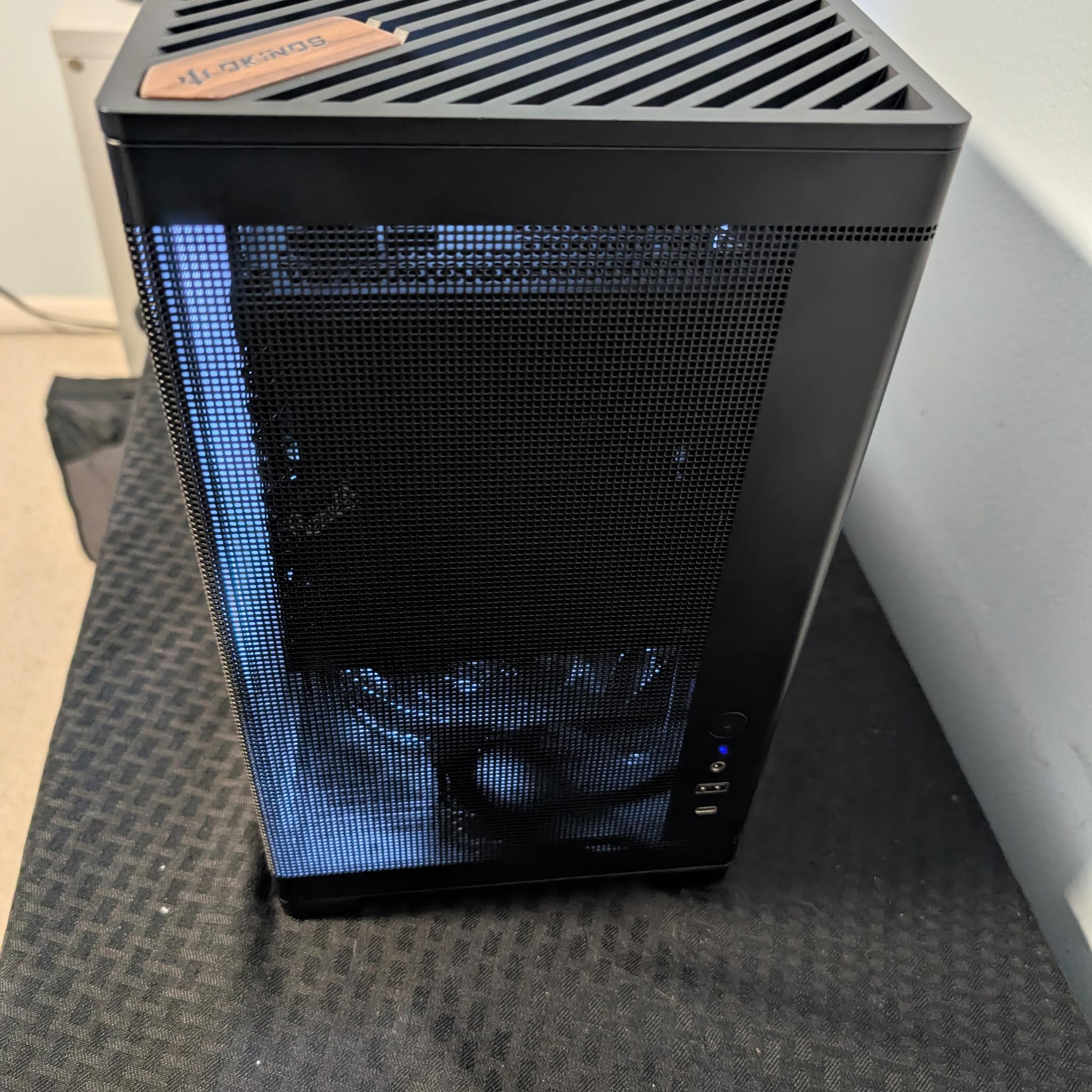SFF Nvidia Gaming PC RTX 5070-Ryzen 5 7500x3d-32GB DDR5 6000-1 TB NVME mostly new