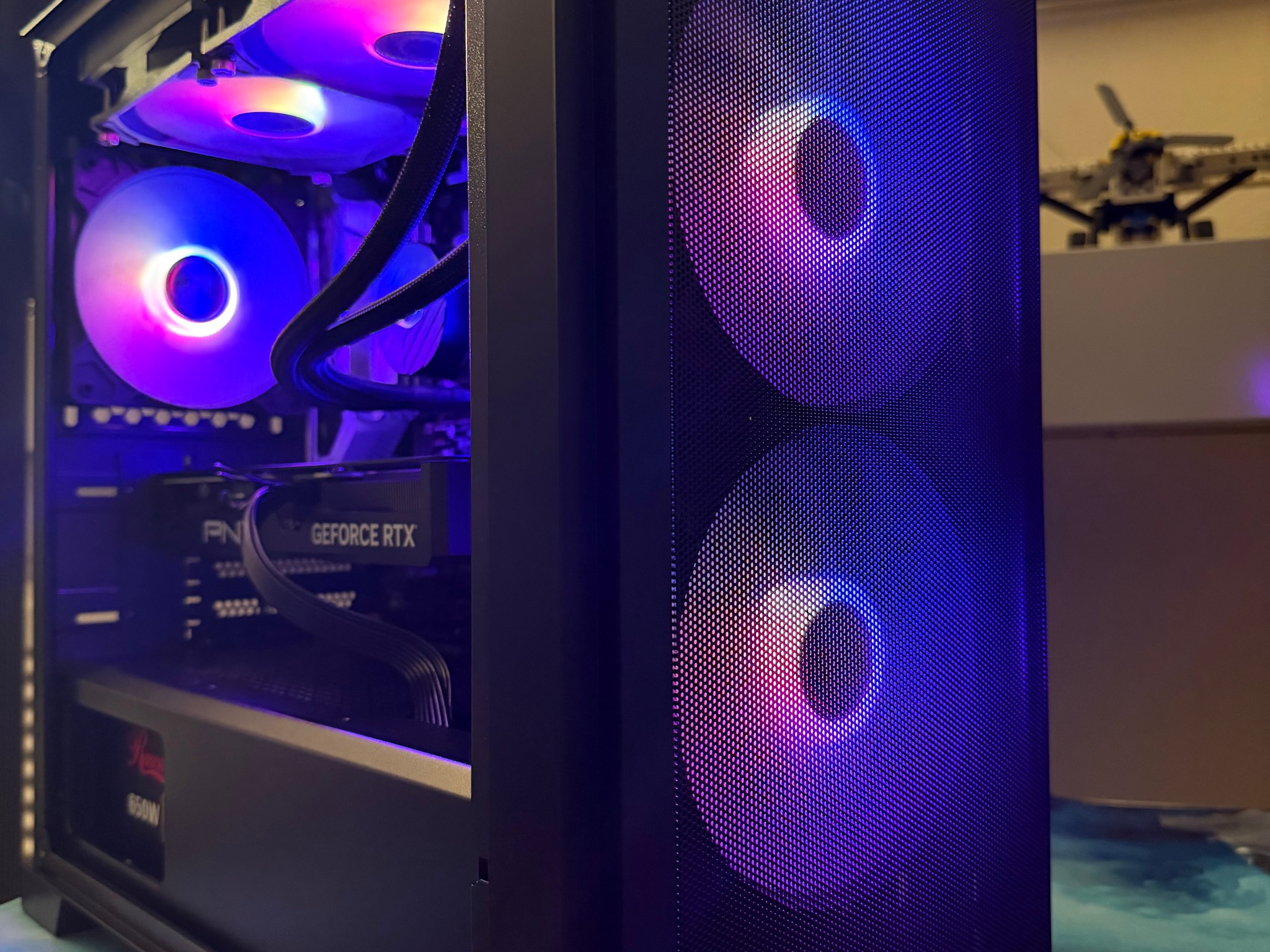 Intel Productivity PC! - Intel i5-14600KF | RTX 4070 Super | 32GB DDR4 | 3.25TB Storage!