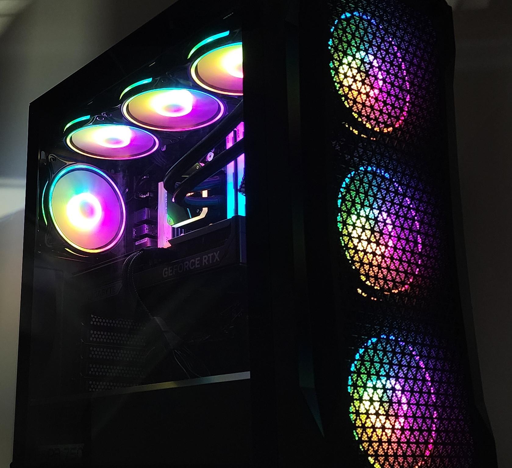 Gaming PC Ryzen 7 7800X3D 32GB RAM 2TB SSD RTX 5070 Ti 16GB Windows 11 Computer