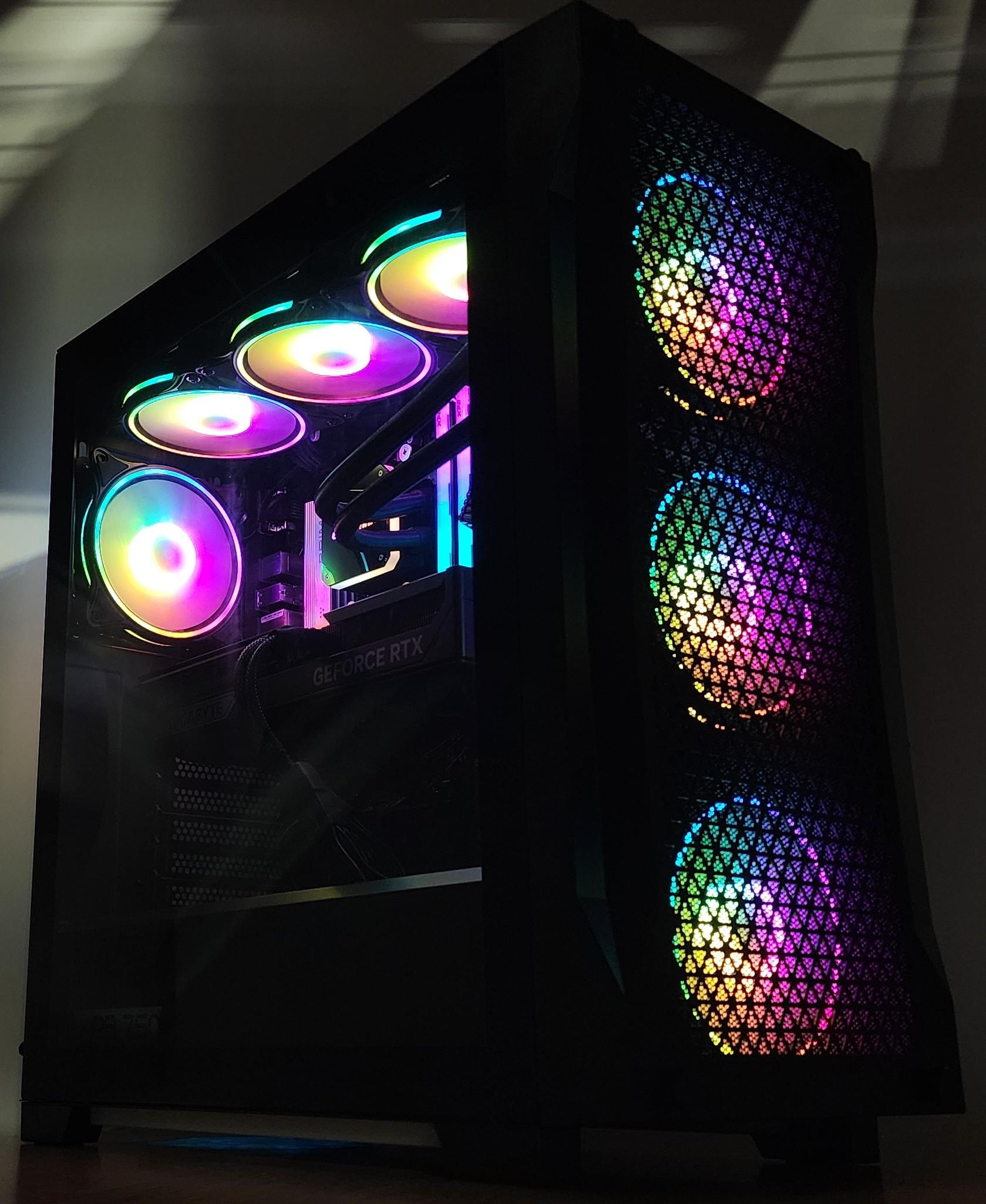 Gaming PC Ryzen 7 7800X3D 32GB RAM 2TB SSD RTX 5070 Ti 16GB Windows 11 Computer