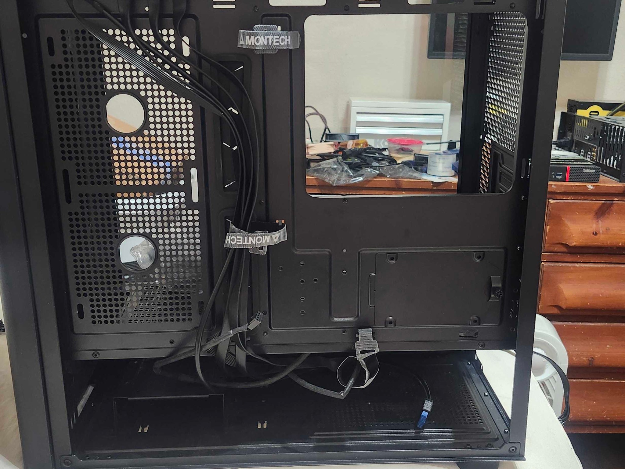 Montech XR Wood ATX