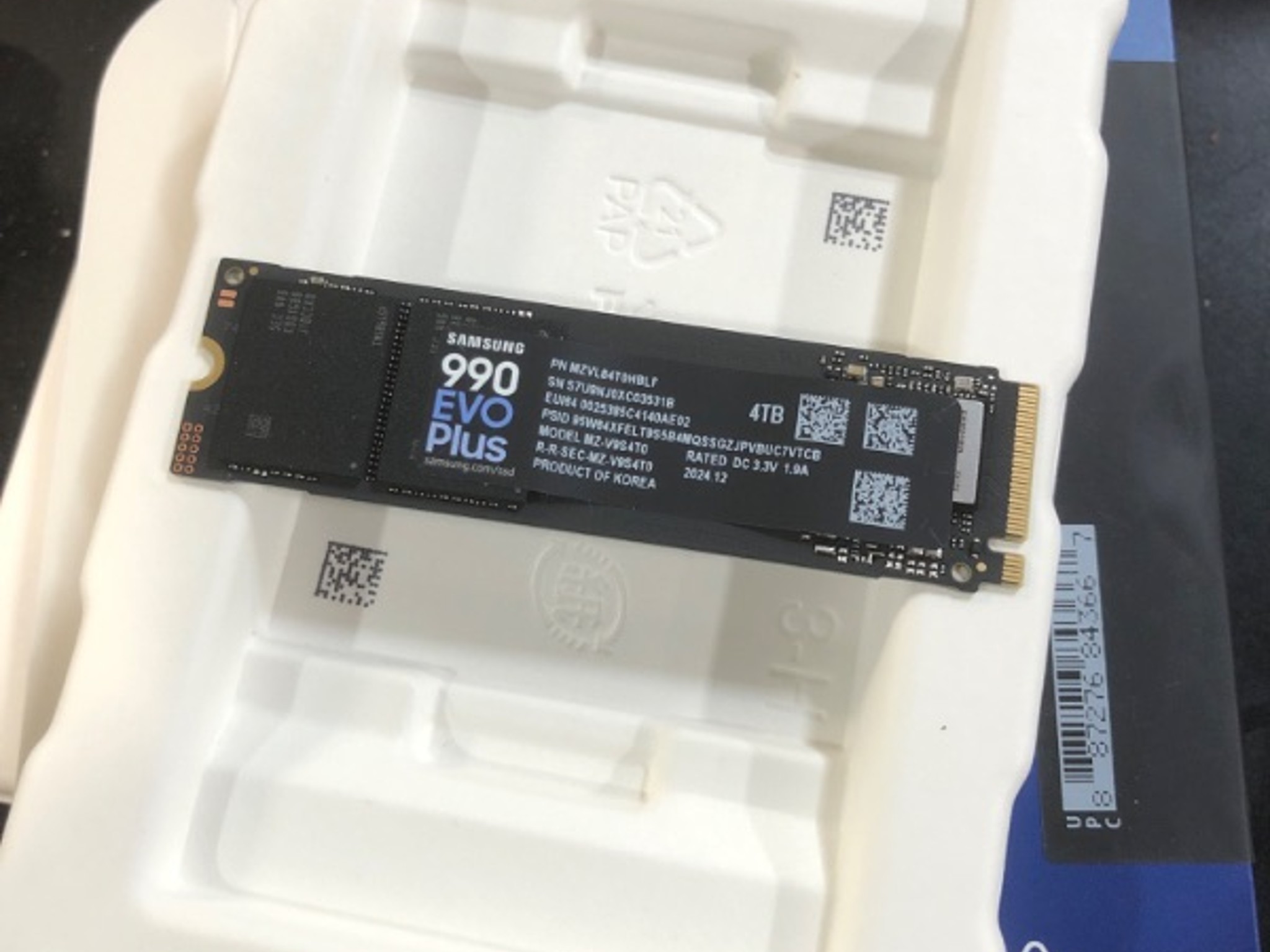 SAMSUNG 990 EVO Plus SSD 4TB PCIe Gen 4x4 | Gen 5x2 M.2 2280 Speeds Up-to 7,250 MB/s NVME High Cap