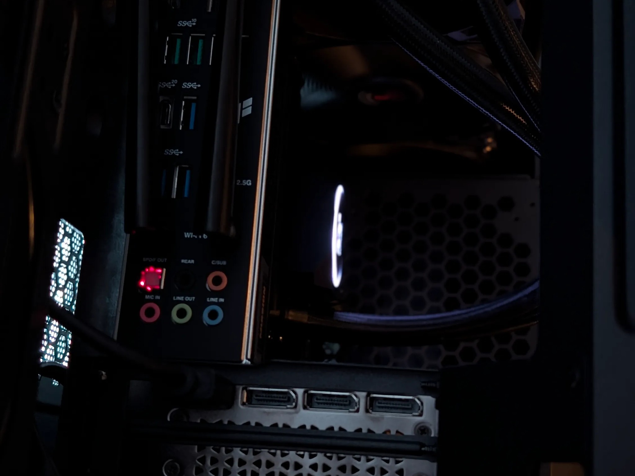 I5 13600KF | RTX 4060ti | 32gb Ram | BLACKOUT GAMING PC!