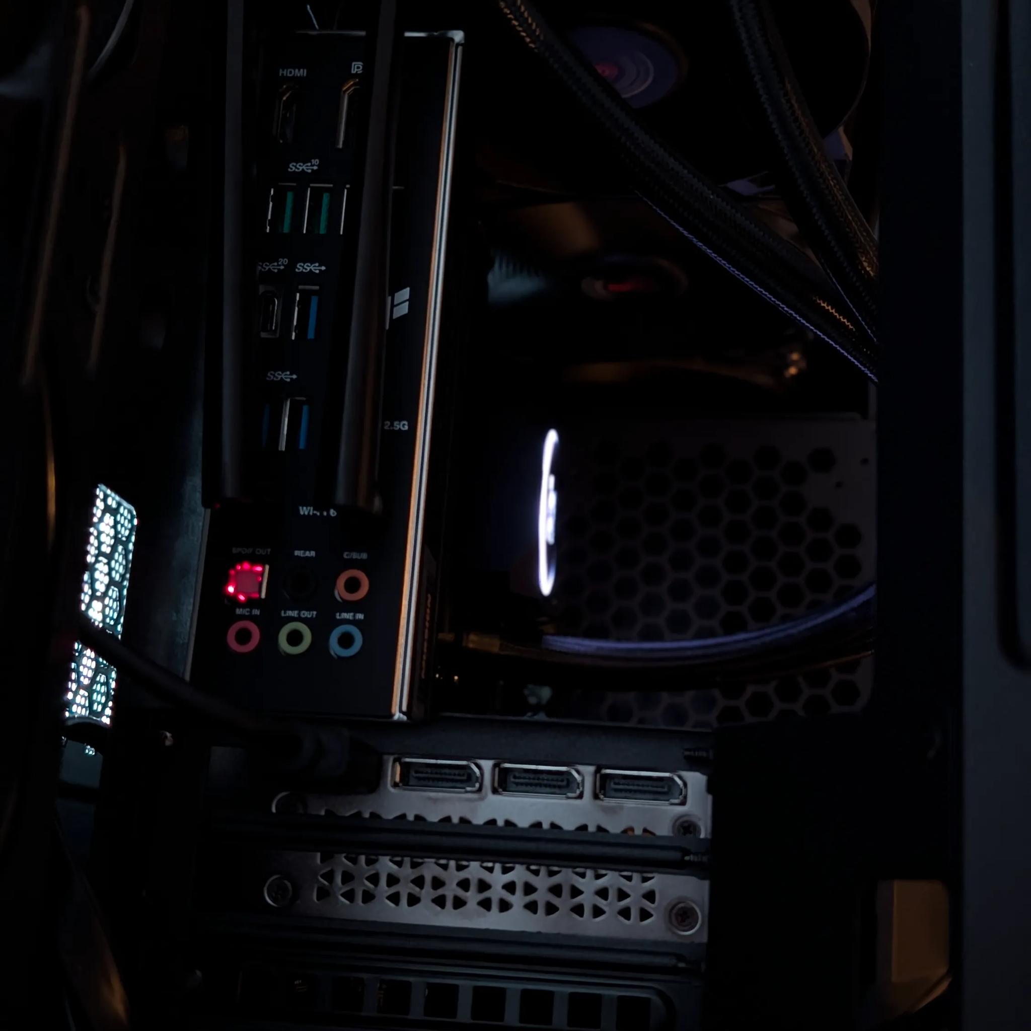 I5 13600KF | RTX 4060ti | 32gb Ram | BLACKOUT GAMING PC!