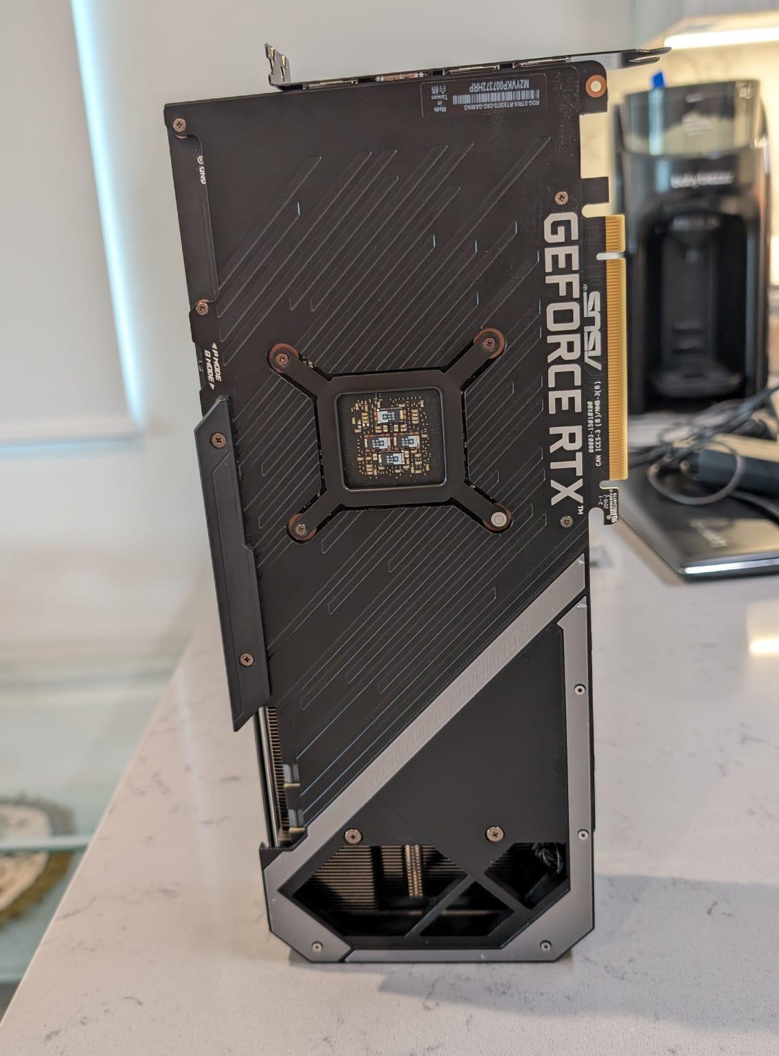 Clean and well-maintained - ASUS ROG Strix 3070 8GB