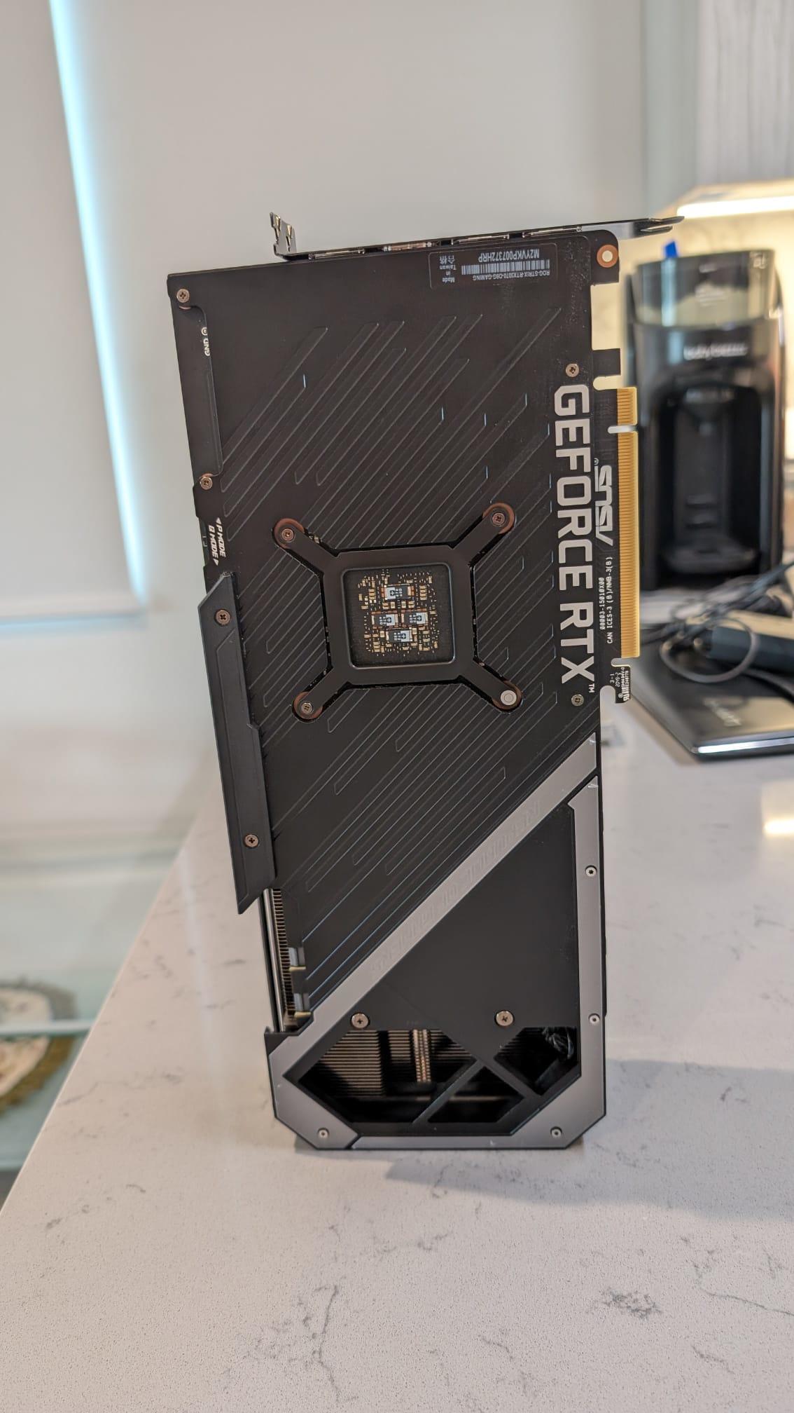 Clean and well-maintained - ASUS ROG Strix 3070 8GB