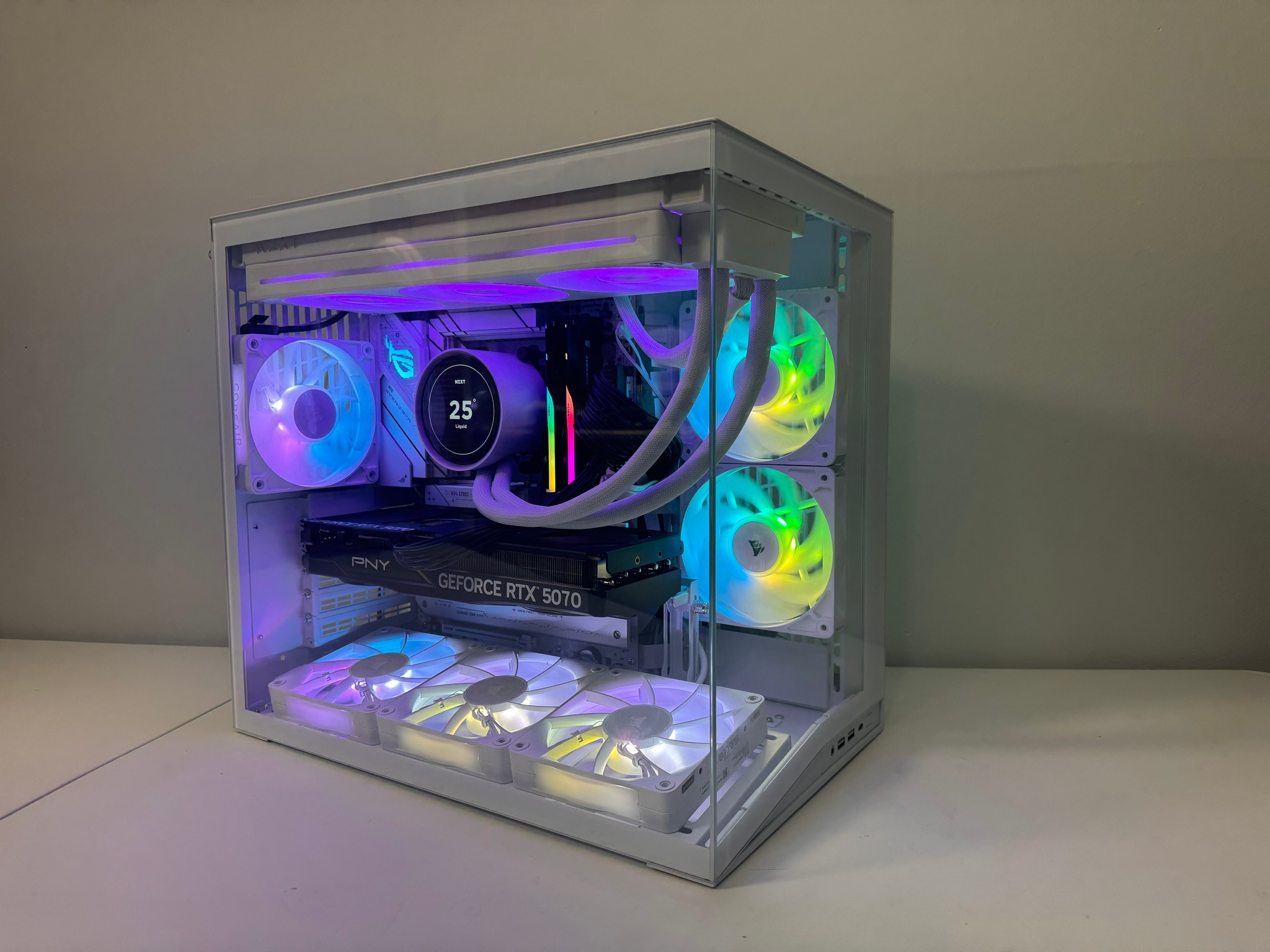 Custom Gaming PC – Ryzen 7 7800X3D / PNY 5070 OC Triple Fan / 32GB RAM