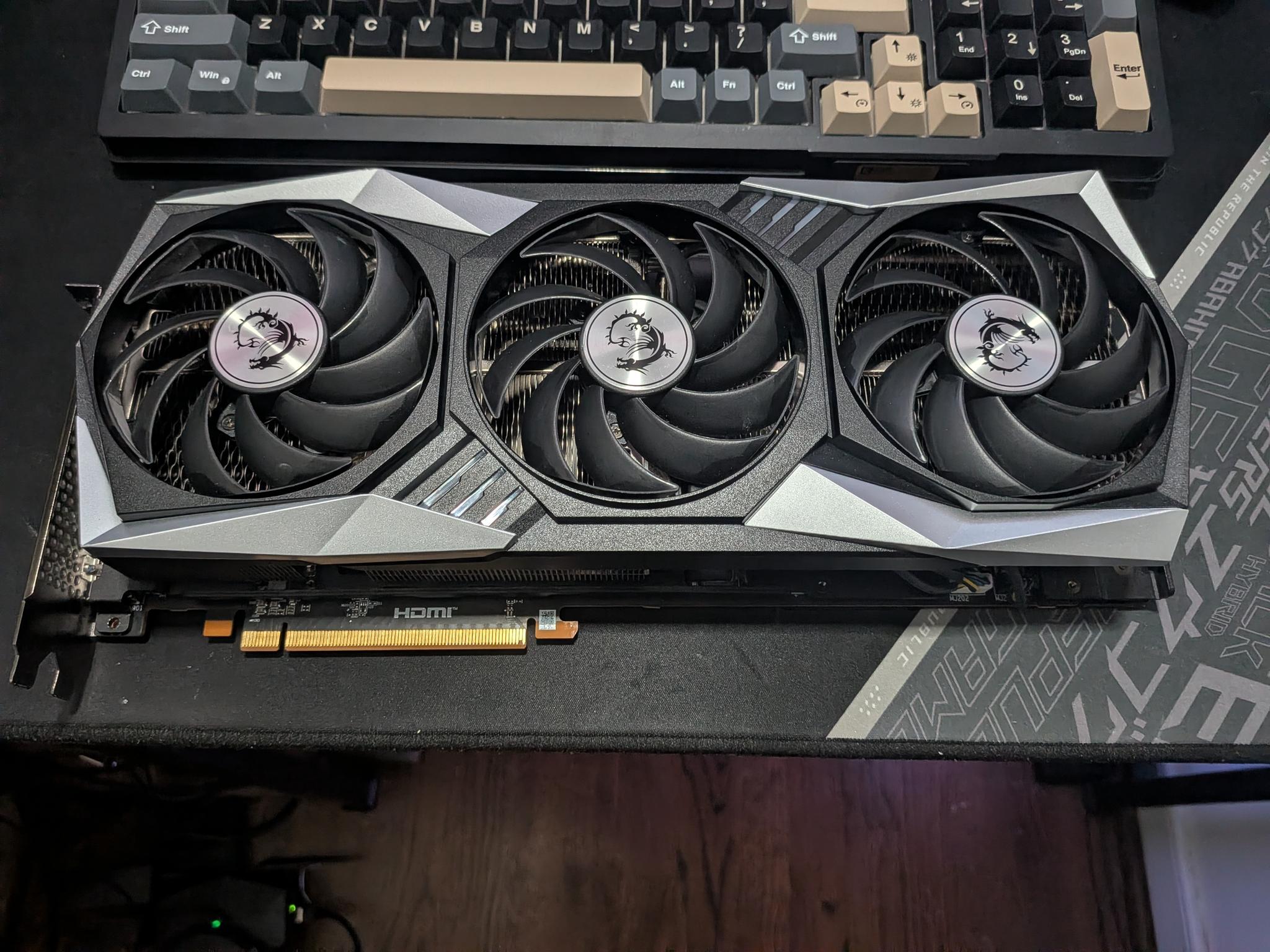 MSI Radeon RX 7900 XTX GAMING TRIO CLASSIC 24G - Image 2